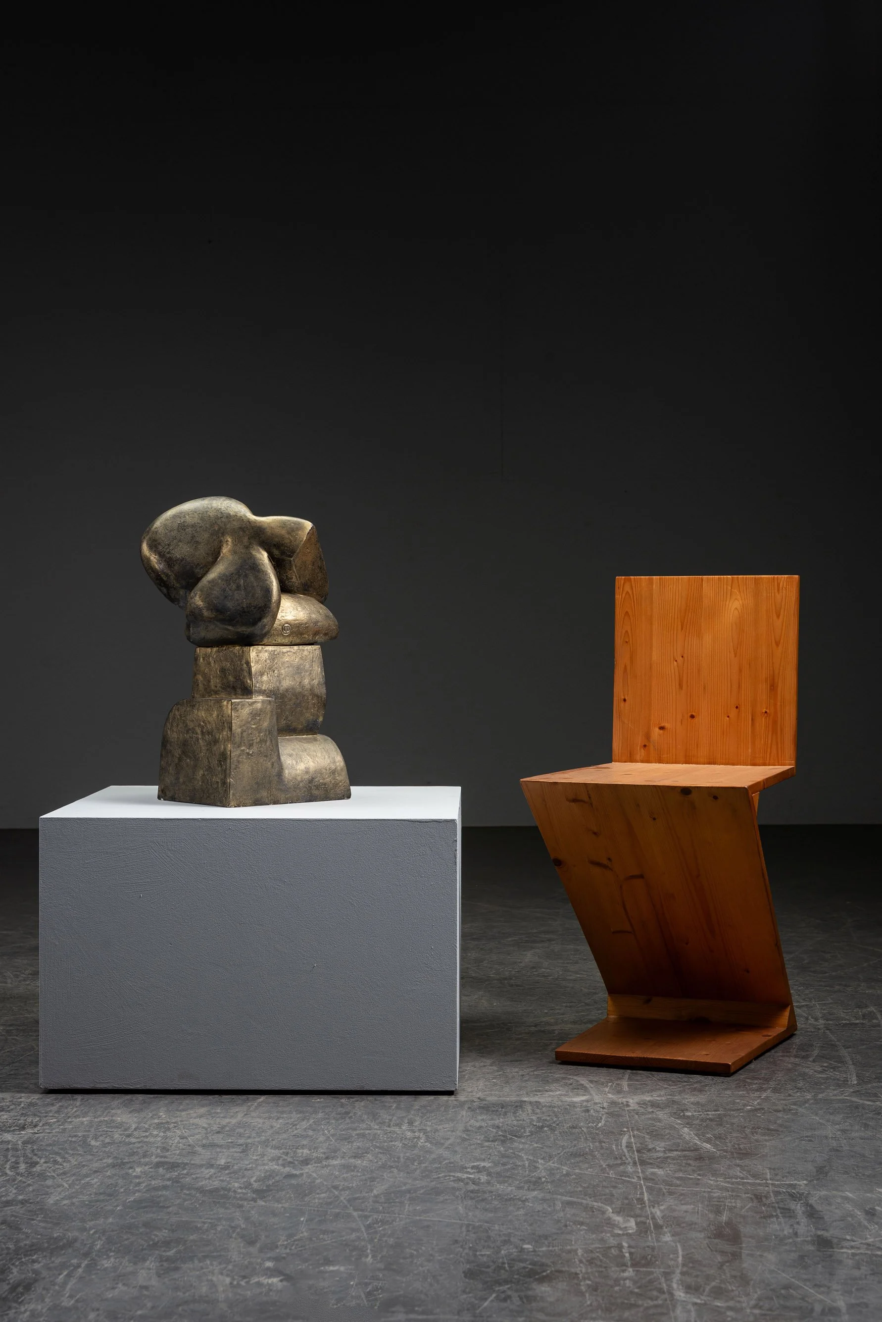 AR-1152026105113-Abstract-Sculpture-by-Cor-Dam-#2_14.jpg