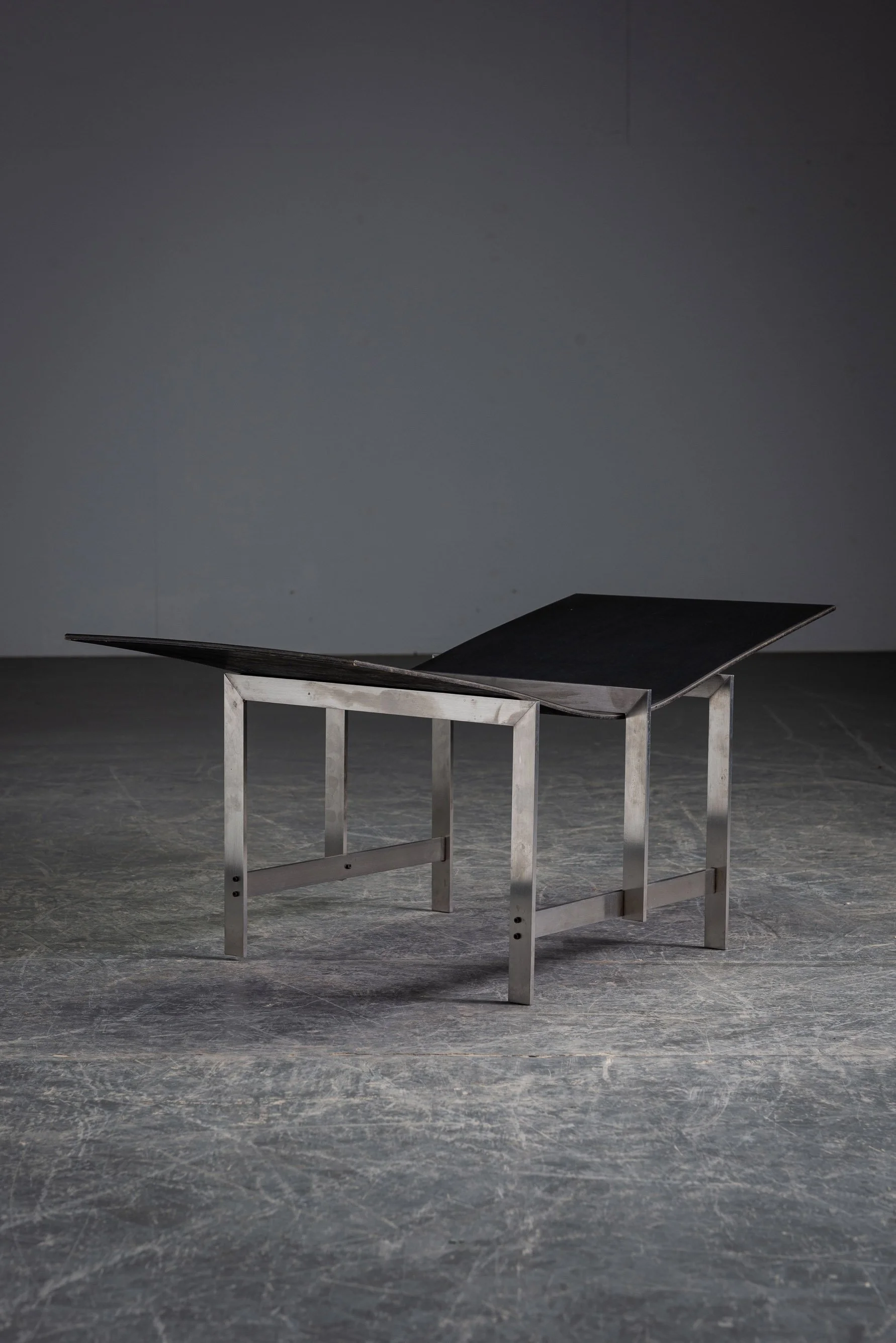 TA-2082025181006+TA-2082025165225-Galerie-Binnen-Architectural-'Manifold'-Side-Tables_05.jpg