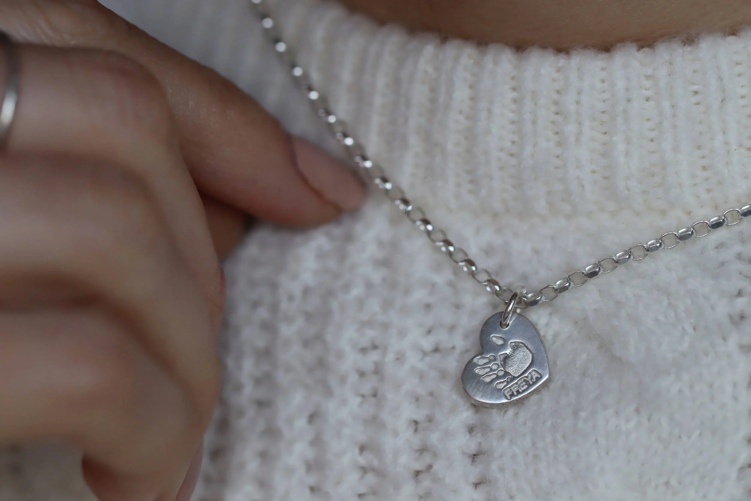 Handprint-heart-cocobelle-2rs.jpg