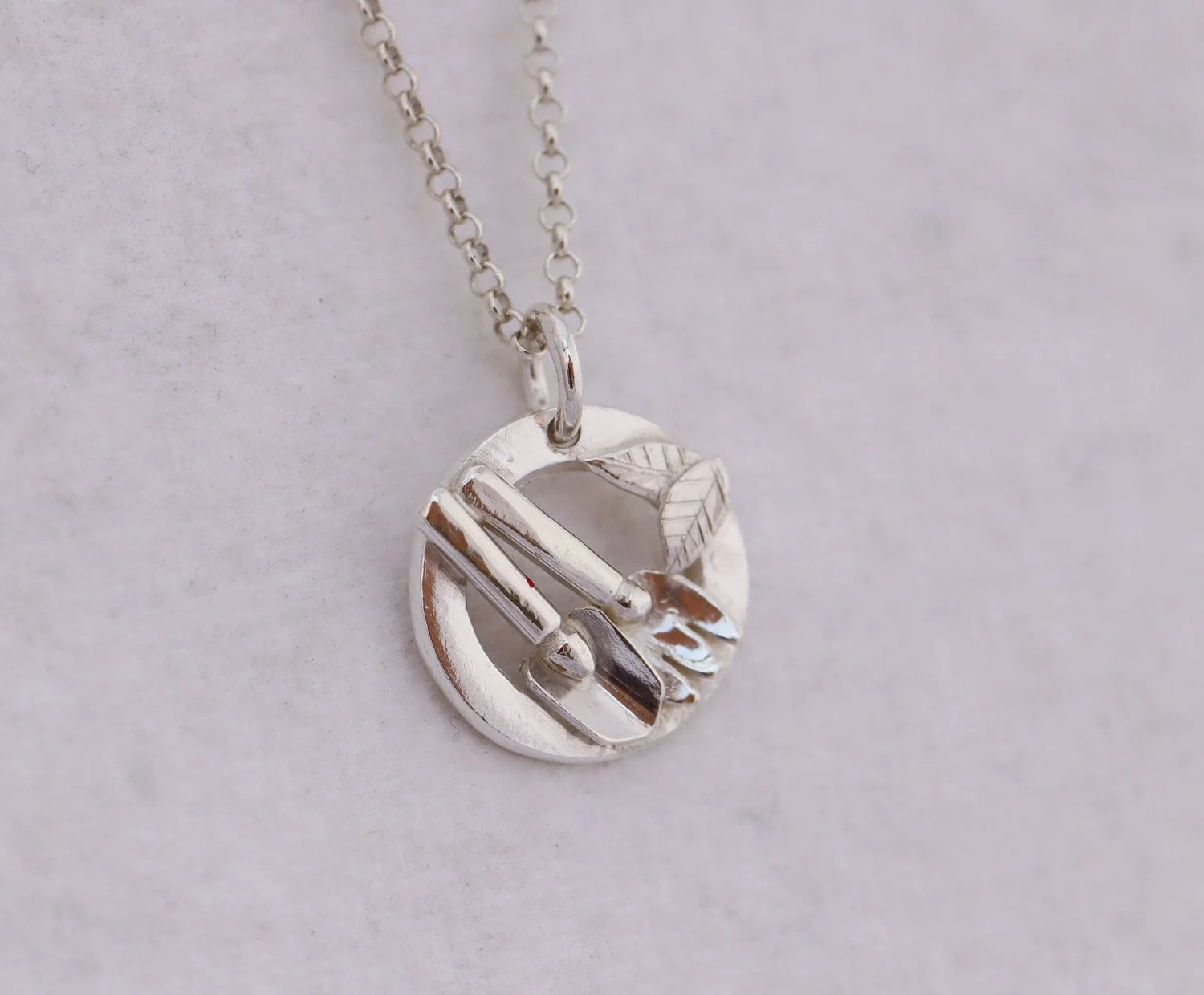 Garden lovers pendant necklace