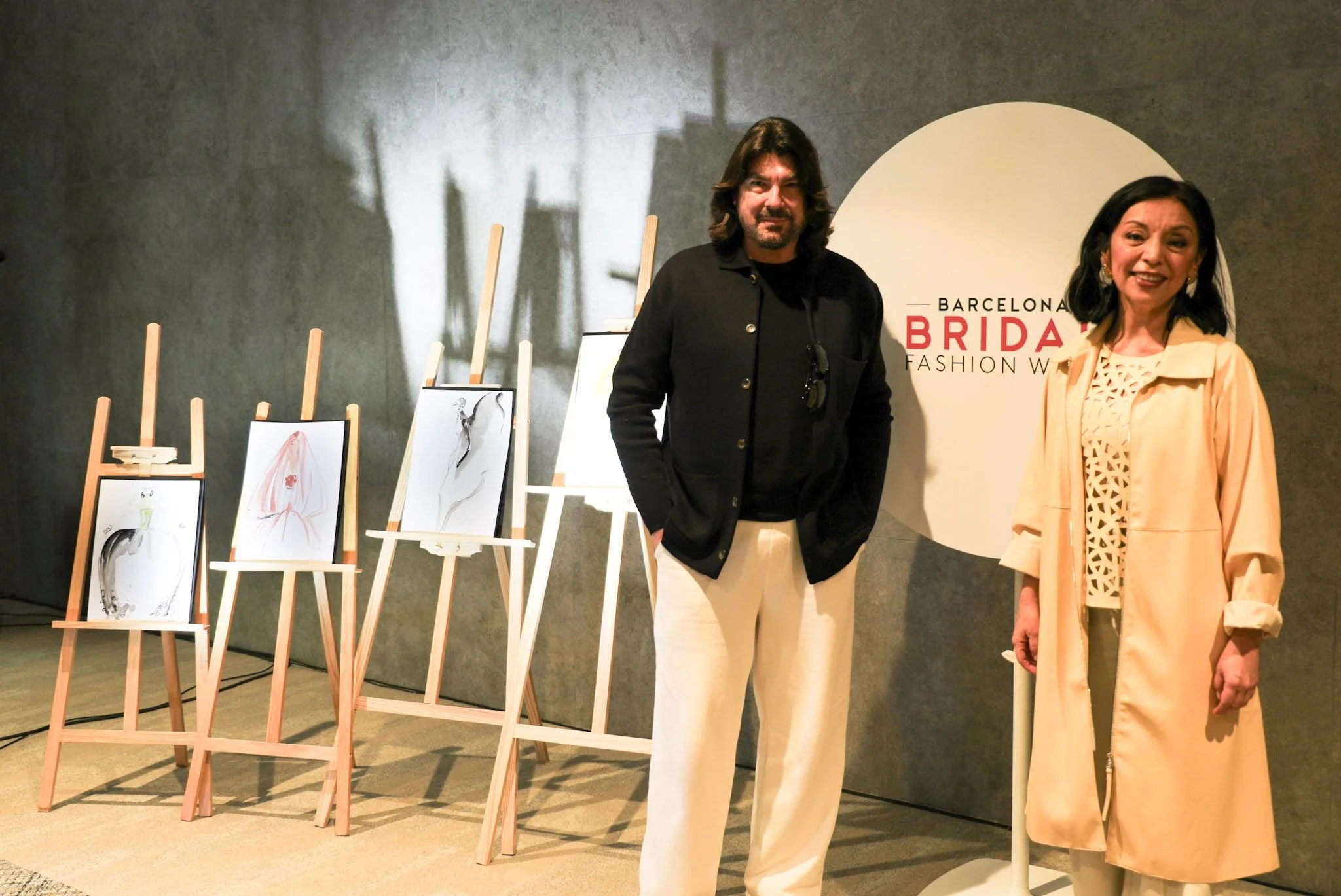 Barcelona, brutalismo y bridal: la edición que redefine cómo se proyecta la industria