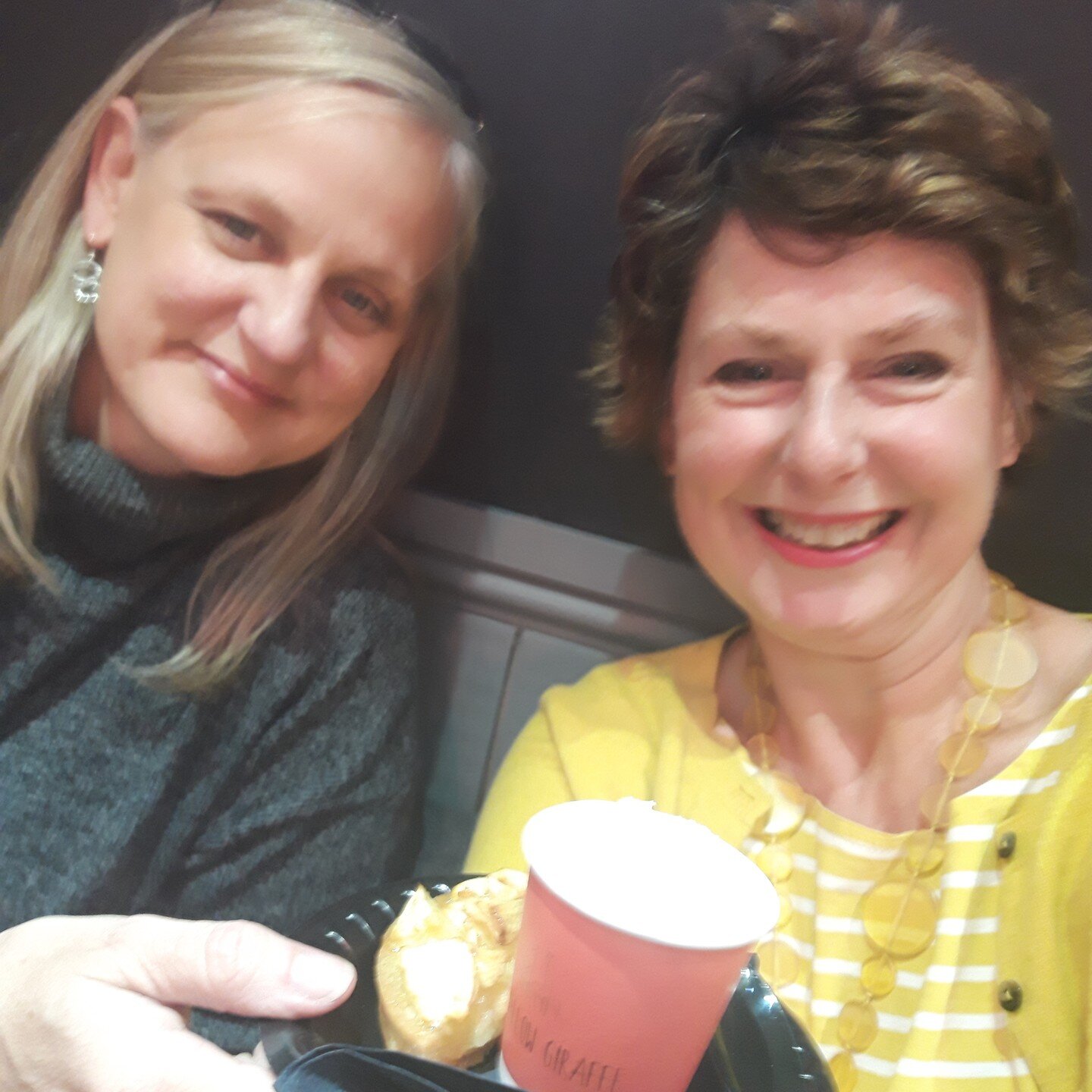 Delish coffee and cake with @eastkentgirl who has been helping me with my new website

#cakelovers #goodfriendsgoodtimes #dealkent
