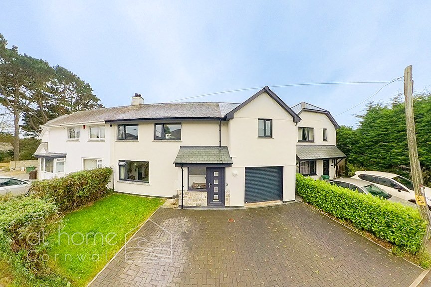 COMPLETED 📣

We&rsquo;re pleased to be welcoming new owners to this gorgeous property in Rosewarne close. 

Exciting new chapters ahead for the vendors and the new owners, we wish you all the best 🏡 

#movingday #realestate #cornwallconstruction #c