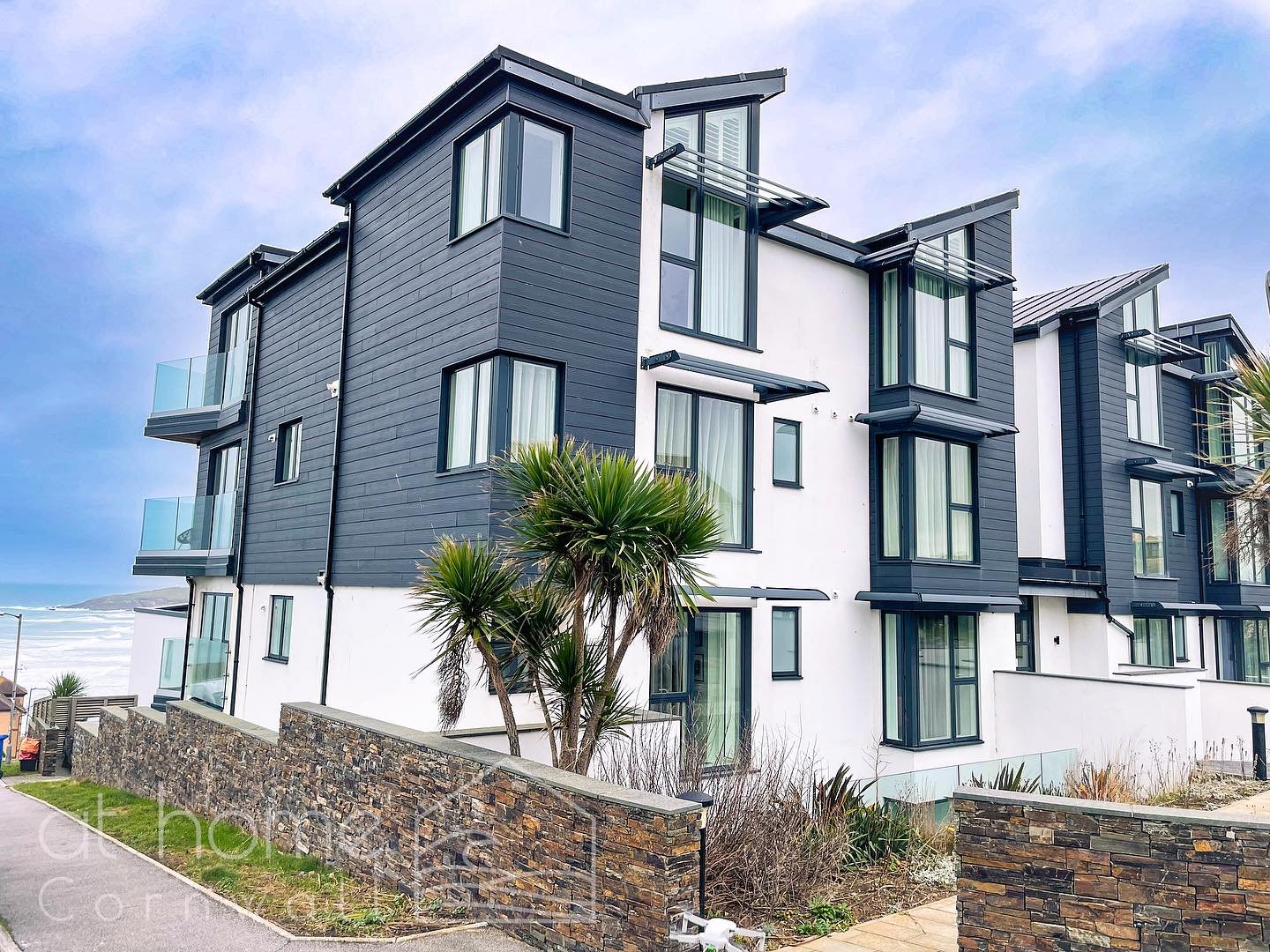 EXCHANGED &amp; COMPLETED 🥂🍾

Pentire, Newquay 

We are delighted to report that we have completed on this stunning 2-bedroom ground floor apartment that offers not just a home, but a lifestyle. 
With it&rsquo;s prime location, off-road parking, an