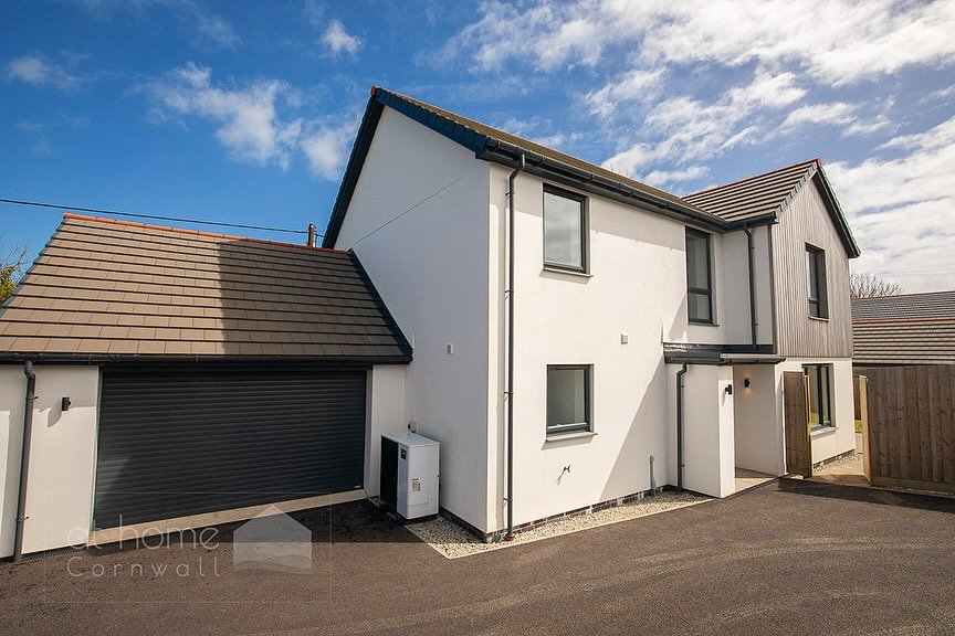 NEW LISTING 🏡

Penstraze, Truro
&pound;499,950

This brand-new 4-bedroom home has been lovingly built, designed imaginatively with incredible attention to detail with a very high specification and exacting standard throughout. 

&bull; Contemporary,