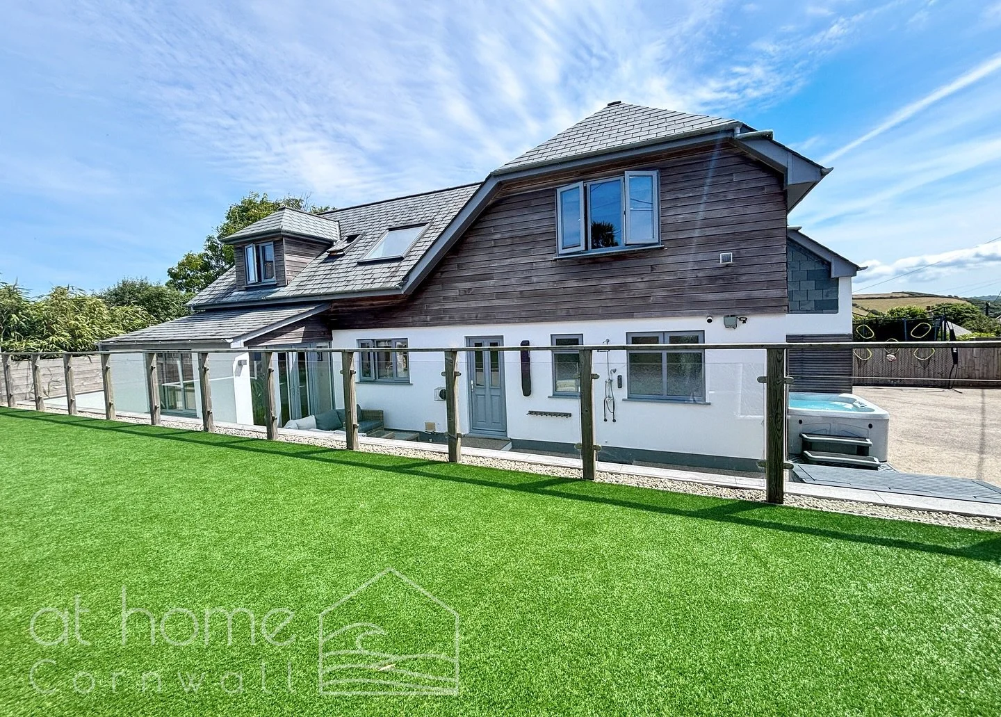 NEW LISTING ✨ 

Bolingey | Perranporth | 7 Bedroom family home
&pound;1,000,000

A truly rare opportunity to secure an incredibly versatile property located in the highly sought-after village of Bolingey, Perranporth. 
This exceptional offering compr