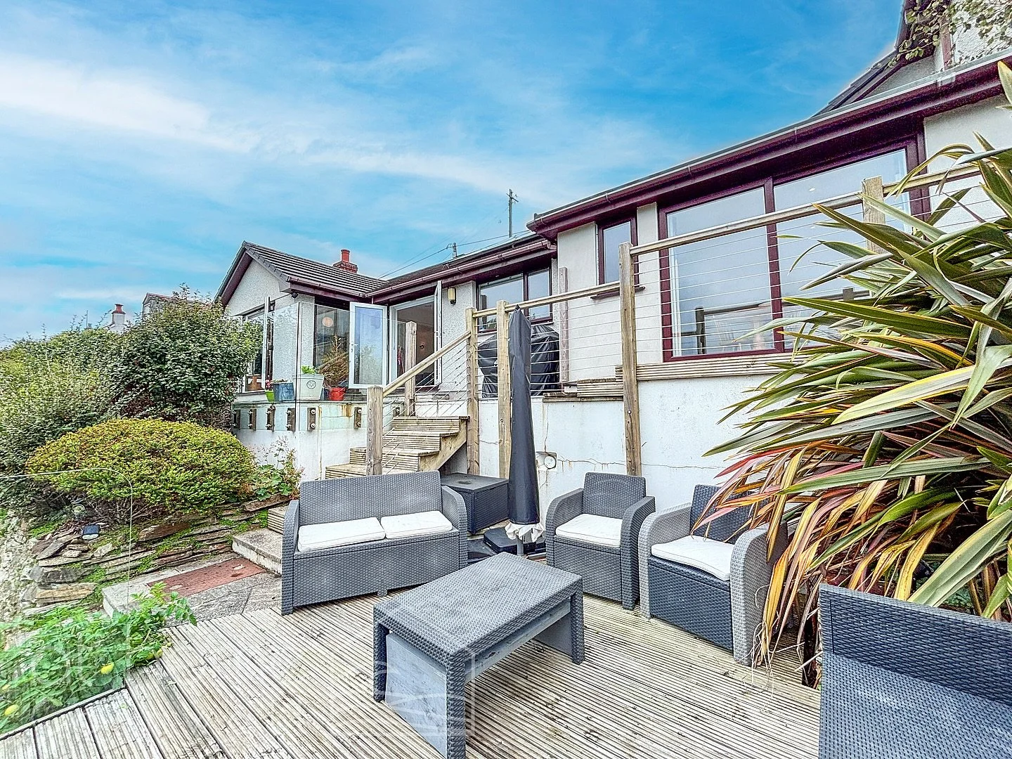 NEW LISTING 🏡 
Perranporth 
Offers over £595,000
Set in an elevated and highly sought-after position in Lower Bolenna overlooking the scenic valley, park and tennis courts🎾
Cleverly designed as either a three-bedroom residence with a self-c