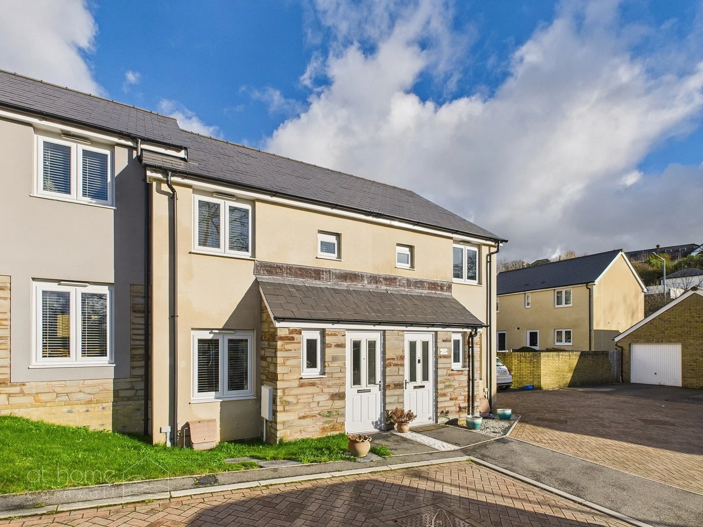 NEW LISTING ✨🏡 

Truro | &pound;270,000

Set within a peaceful cul-de-sac on a sought-after modern development at the top of Truro, this beautifully presented two-bedroom end-of-terrace home offers easy access to Truro&rsquo;s vibrant city centre. G