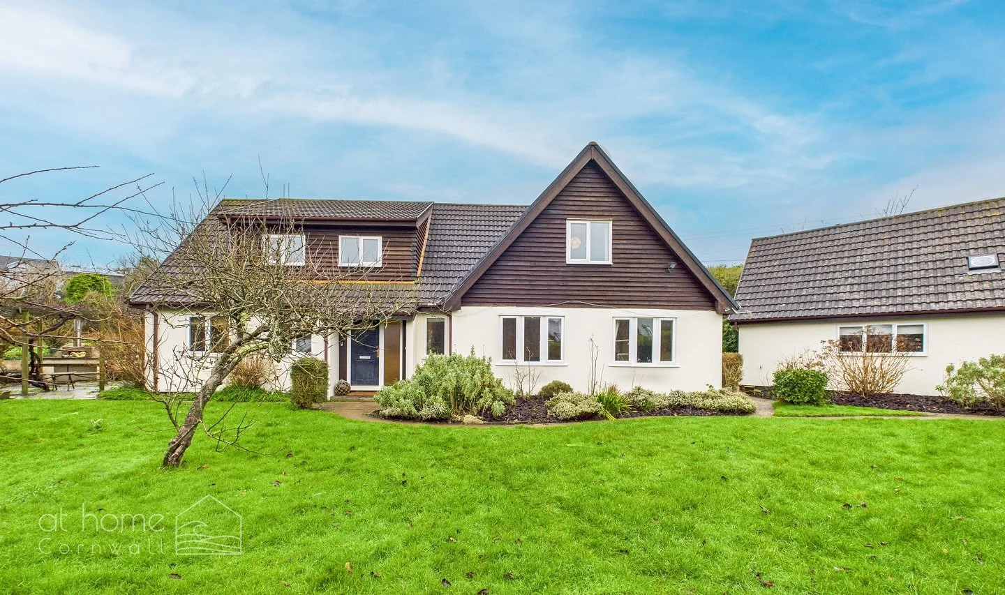 NEW LISTING ✨🏠

Jolly&rsquo;s Lane | Porthtowan 
&pound;750,000

True to its name, Sunnydown is a beautifully presented and exceptionally light-filled five-bedroom property with a detached one-bedroom annexe, perfectly positioned to enjoy sunshine t
