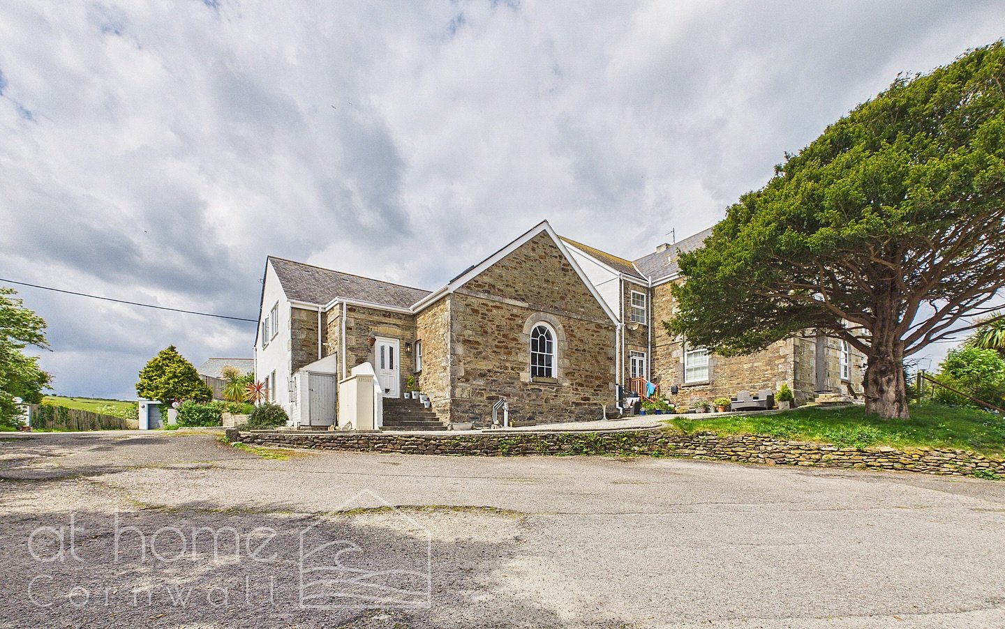 NEW LISTING ✨

Bolingey | Perranporth 
&pound;325,000

A beautifully converted former Methodist Chapel and Sunday School, this three-bedroom semi-detached home perfectly blends striking period features with stylish living.
Occupying a prominent eleva
