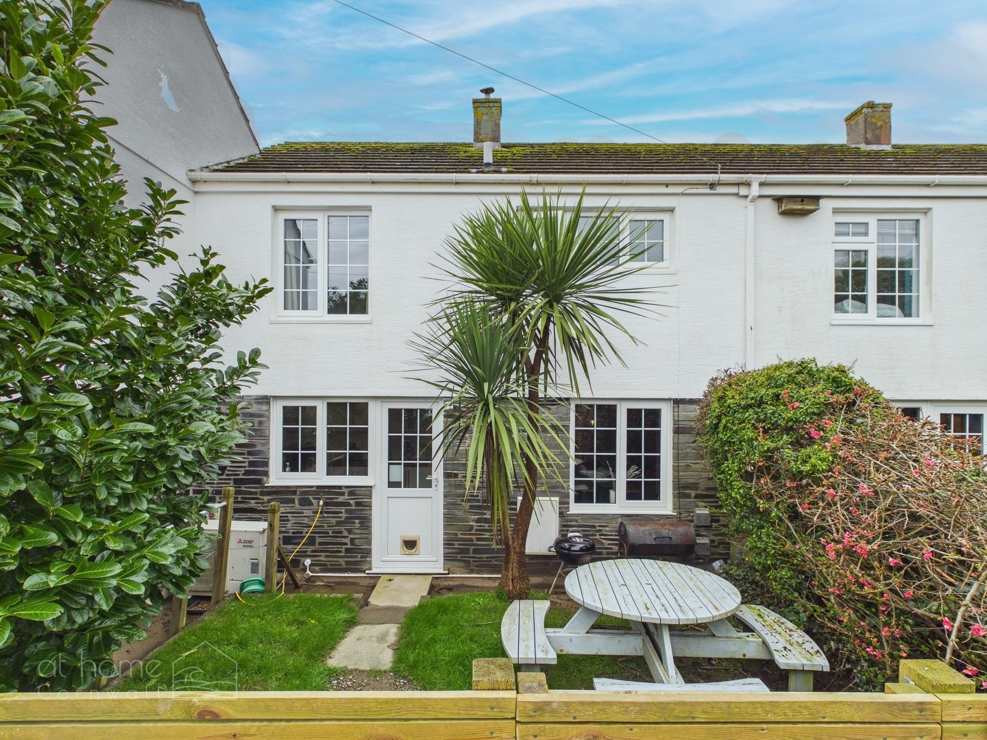 Price Drop ✨

Watergate Bay | Newquay 
&pound;399,950

An exceptional opportunity to acquire a beautifully presented three-bedroom cottage, perfectly positioned in the charming village of Tregurrian, just moments Watergate Bay beach 🏖️ 

Currently o