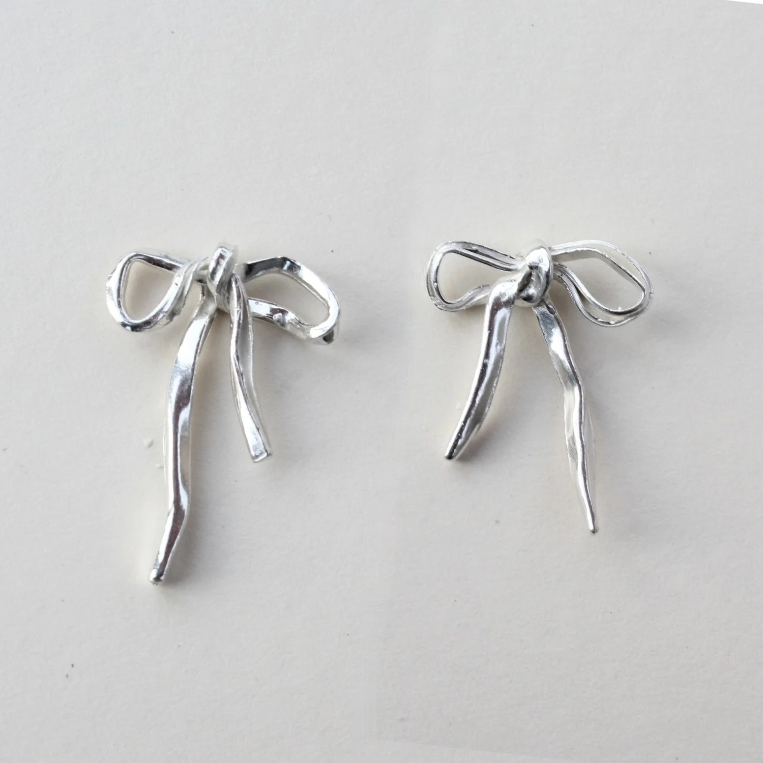 Natural Bow Earrings