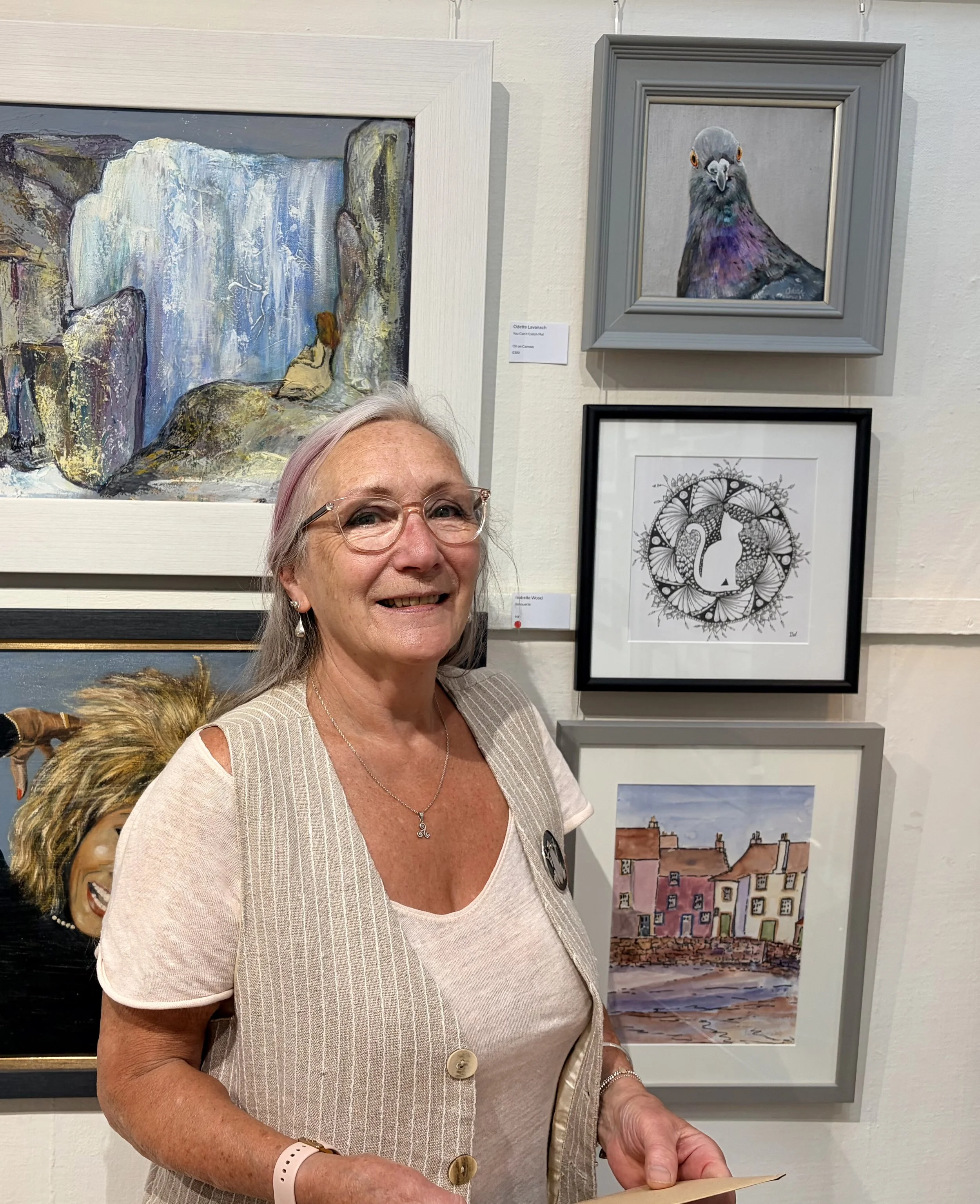 Flora Wood Visitors' Choice Winner, "You Can't Catch Me!" pigeon in oil, by Odette Lavansch.