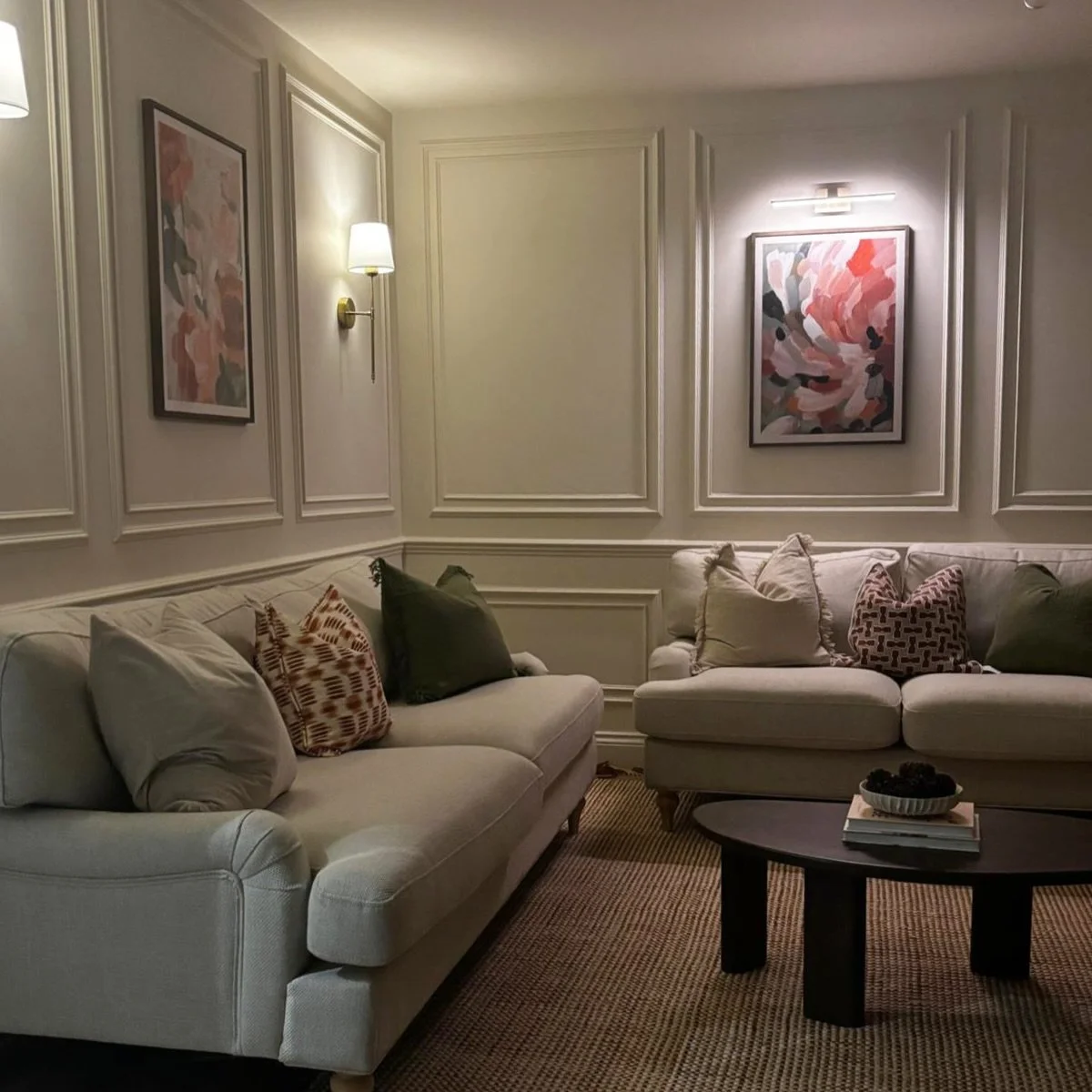 When a plan comes together. 

This is a lovely room design that I put together a few months back. It&rsquo;s so lovely to see it executed so well. 

Some of my favourite colours going on here - what do you think? 

#edesign #homestyling #decorating #