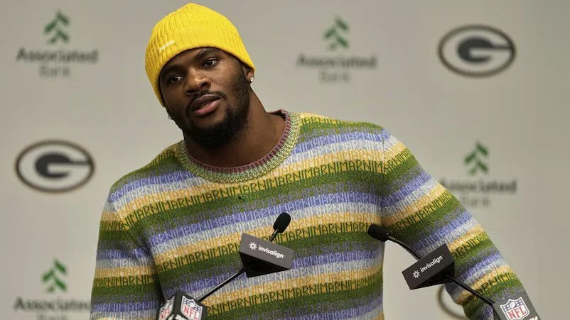 🧀💪 Packers fans, hold your breath...
Newly acquired Green Bay Packers edge rusher Micah Parsons is still dealing with a back injury 😬.
The star pass rusher&rsquo;s status will be closely monitored as the team prepares for the new NFL season 🏈.
#G