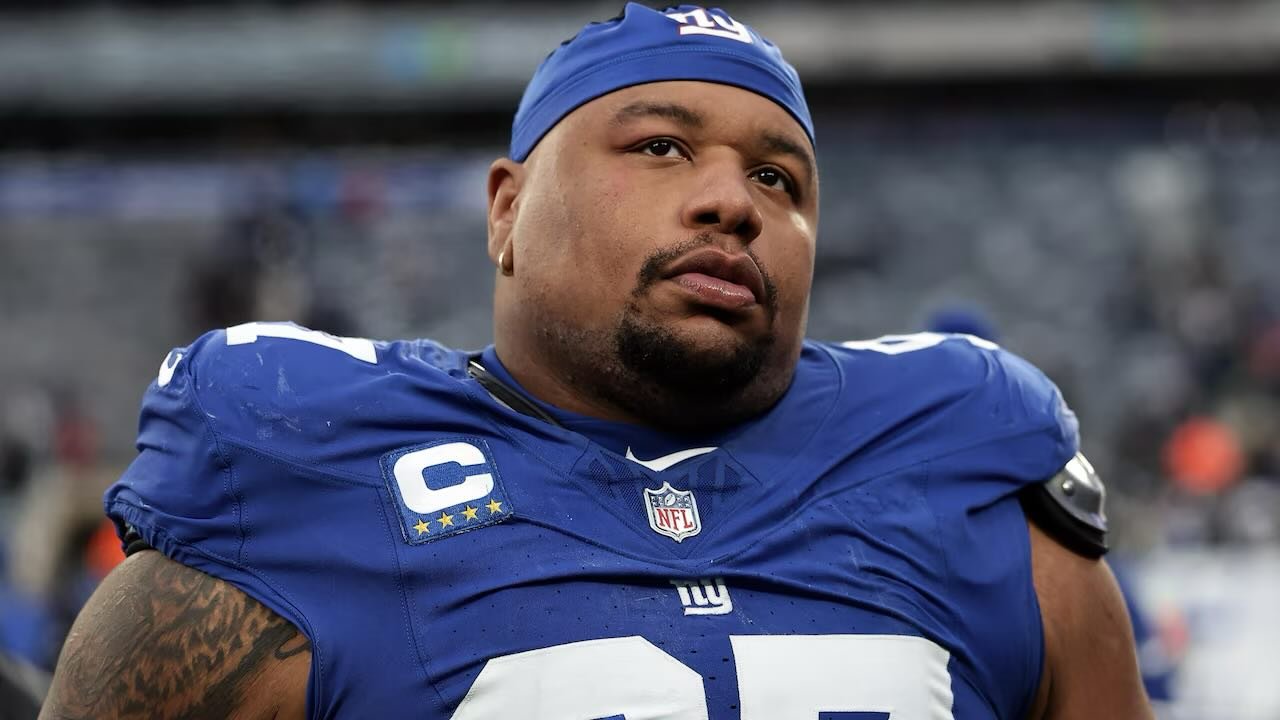 🔵🏈 Dexter Lawrence wants OUT! 🚨

Dexter Lawrence has reportedly requested a trade from the New York Giants amid a contract stand-off 💰❌

The veteran DT is also expected to skip the team&rsquo;s offseason program, turning up the pressure on the Gi