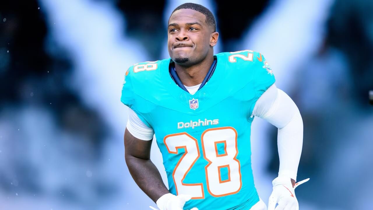 🐬🏈 Achane absence raises eyebrows&hellip; but no panic 👀

De&rsquo;Von Achane did not report for the first day of the Miami Dolphins offseason program ❌

New head coach Jeff Hafley played it down, calling it &ldquo;part of the business&rdquo; and 