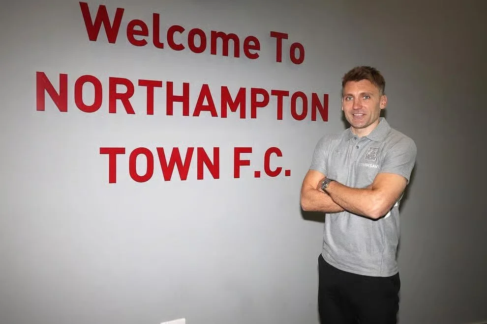 🟤✍️ Northampton Town appoint Chris Hogg as manager!

Northampton Town have confirmed the appointment of Chris Hogg as their new boss 🔥

The 41-year-old has signed a two-year deal at Sixfields and will be joined by former Cobblers defender Chris Doi