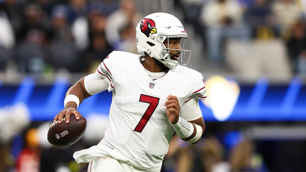 🏈👀 Jacoby Brissett and Cardinals far apart in contract talks

The Arizona Cardinals and Jacoby Brissett are reportedly &ldquo;significantly&rdquo; apart on a new deal 💰❌

Brissett has skipped voluntary OTAs while seeking improved terms on the seco