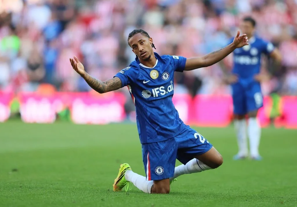 🔵🔥 Chelsea make Joao Pedro stance clear

Chelsea have reportedly decided that Joao Pedro is NOT for sale at any price ❌💰

The Brazilian forward is said to be happy at Stamford Bridge, with no consideration given to a summer departure ✍️

Pedro has
