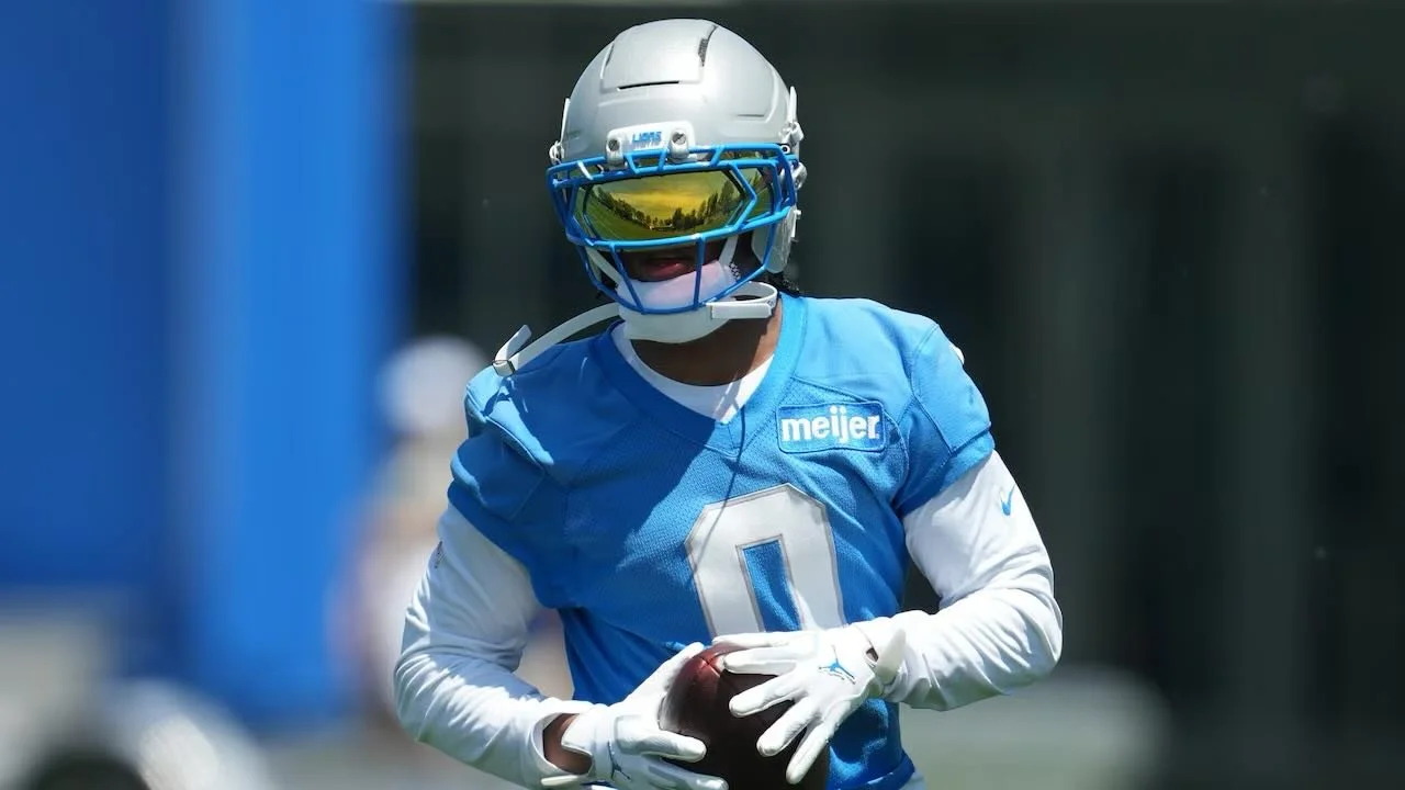 🏈💰 Jahmyr Gibbs set to cash in big!

Jahmyr Gibbs is reportedly on course to become one of the highest-paid running backs in NFL history 👀🔥

According to reports, the Detroit Lions star could receive:

💵 $20M+ per year

on his next contract exte