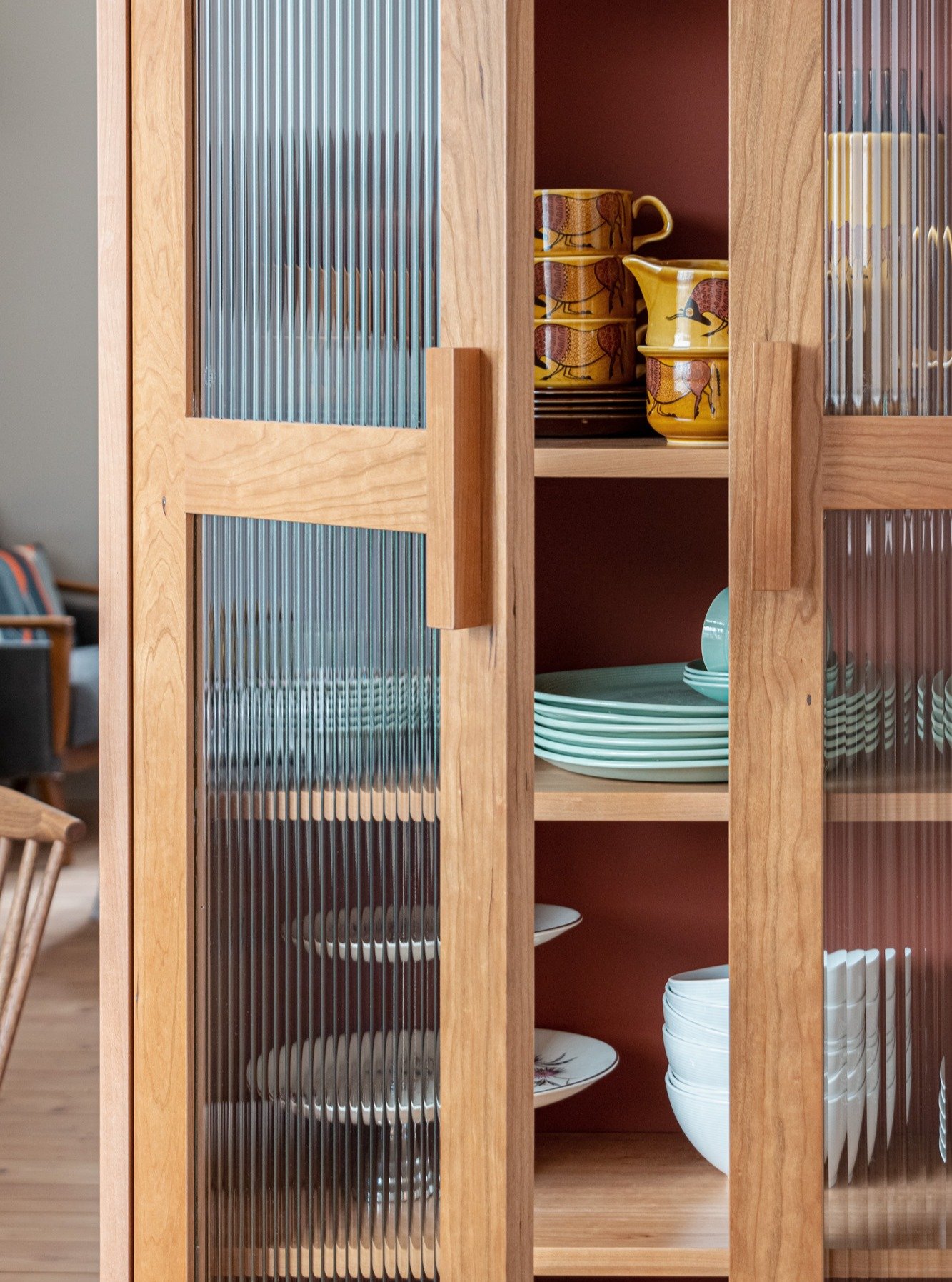 Have you seem our latest project? Cherry, Fenix &amp; reeded glass. Link in our bio.