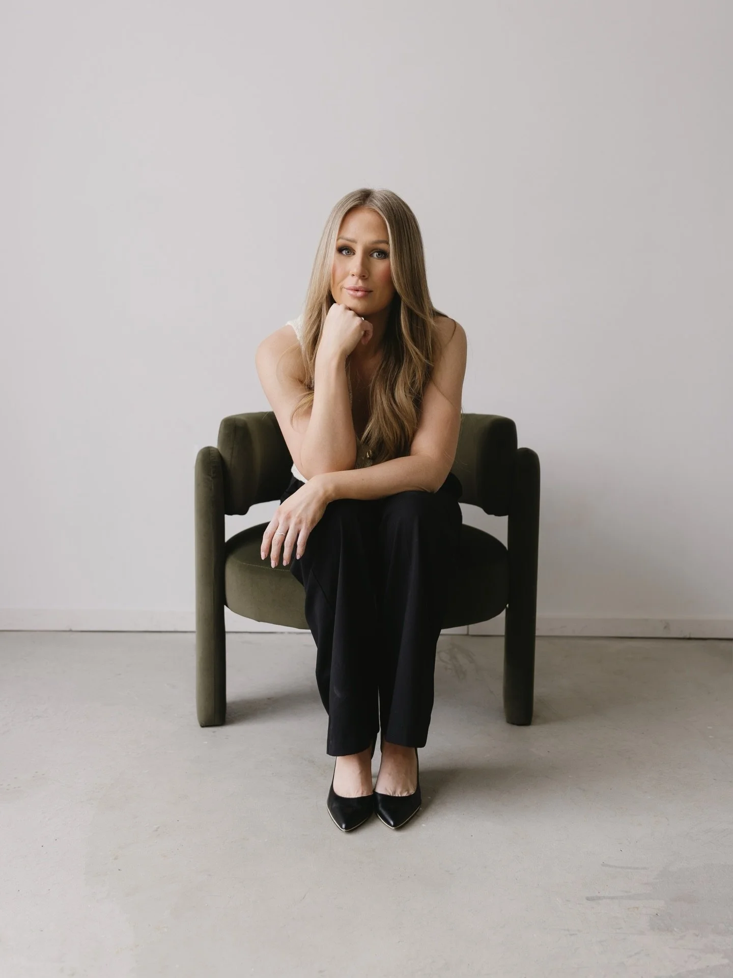 Meet Bailey, Owner of Below Hair Studio

&ldquo;I was born and raised in Edmonton and now live in St. Albert with my twin boys and our golden retriever Kona. Becoming a mom while building a business completely changed the way I see the world. It push