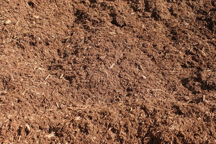 Red Mulch Black dyed Mulch Hemlock Mulch Brown Dyed Mulch