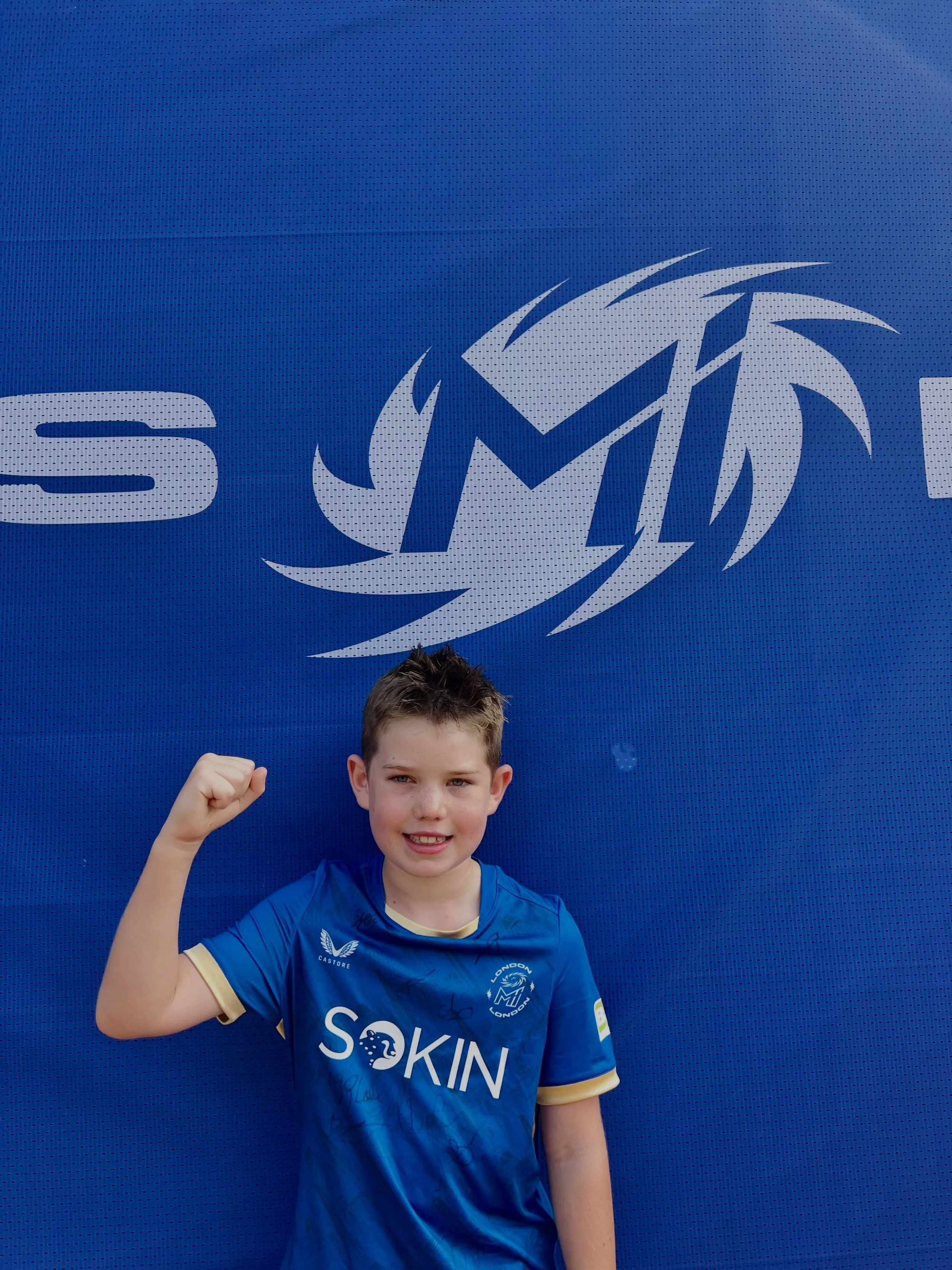 This kid loves #MILONDON