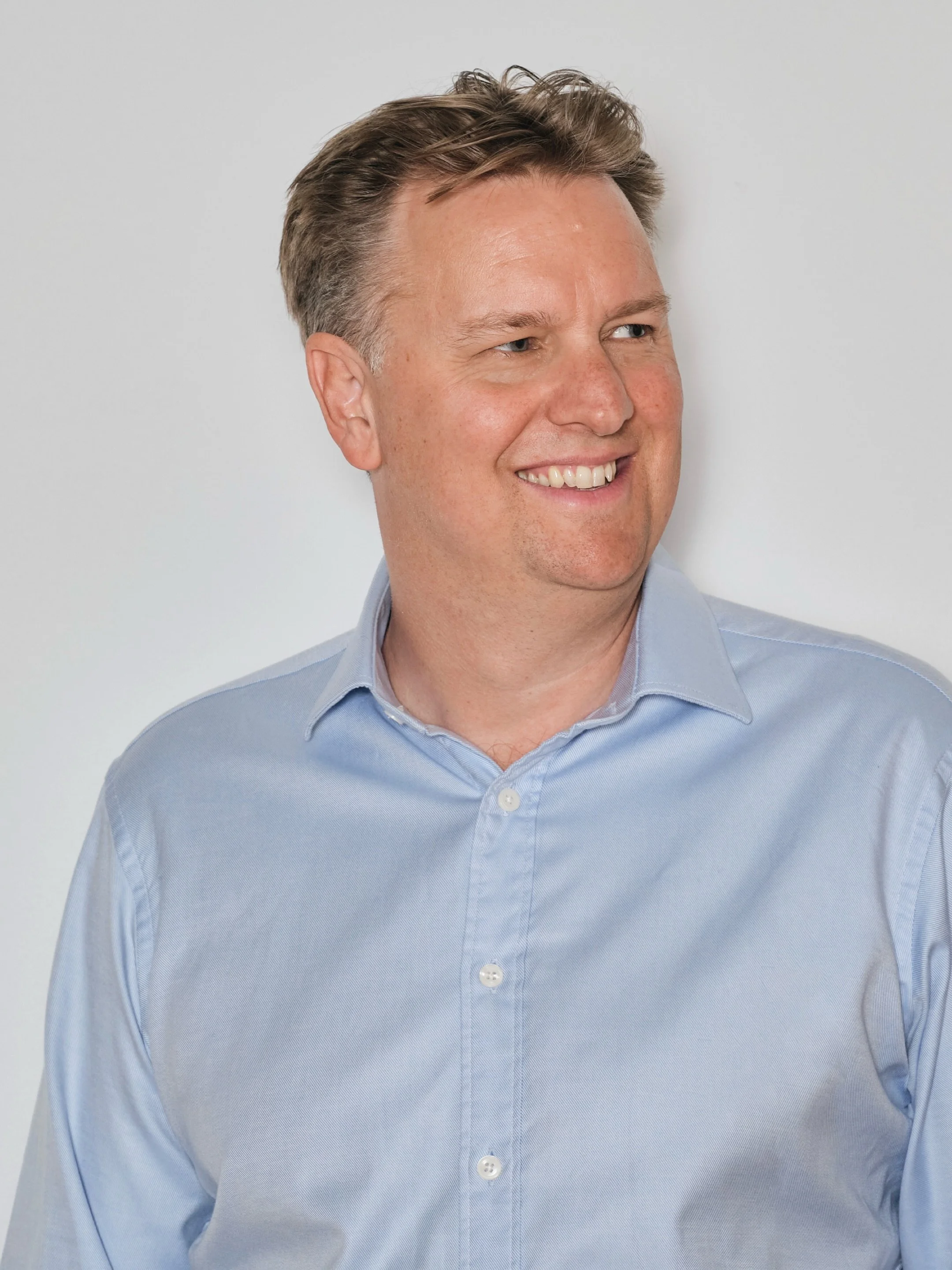 This was my second shoot with Ed Renshaw at Acacia Growth. 

Ed is a leadership and executive coach, helping leaders navigate change, growth and the challenges that come with stepping into bigger roles.

Ed had recently refreshed the Acacia Growth br