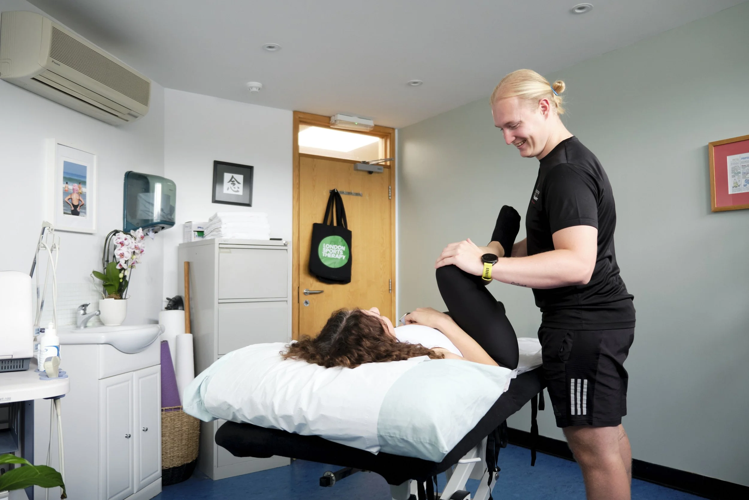 AnnaLachlan London Sports Therapy 24216s.jpg