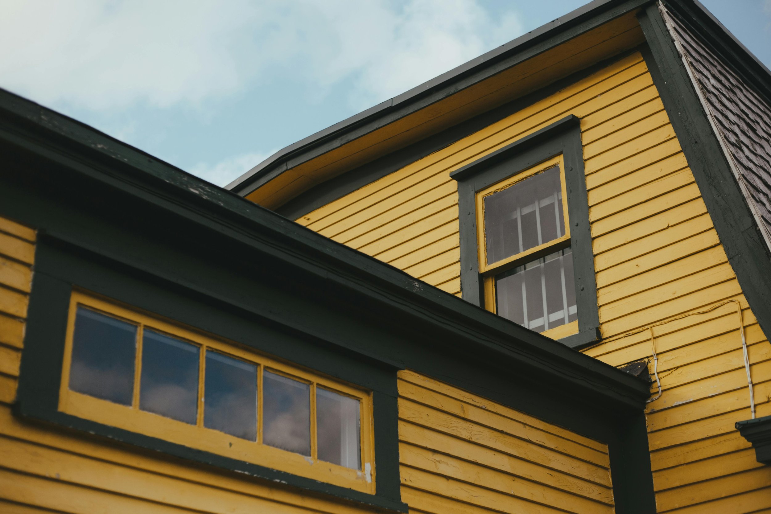 Painting services in Saint Paul, MN by Villa's Pro Painting