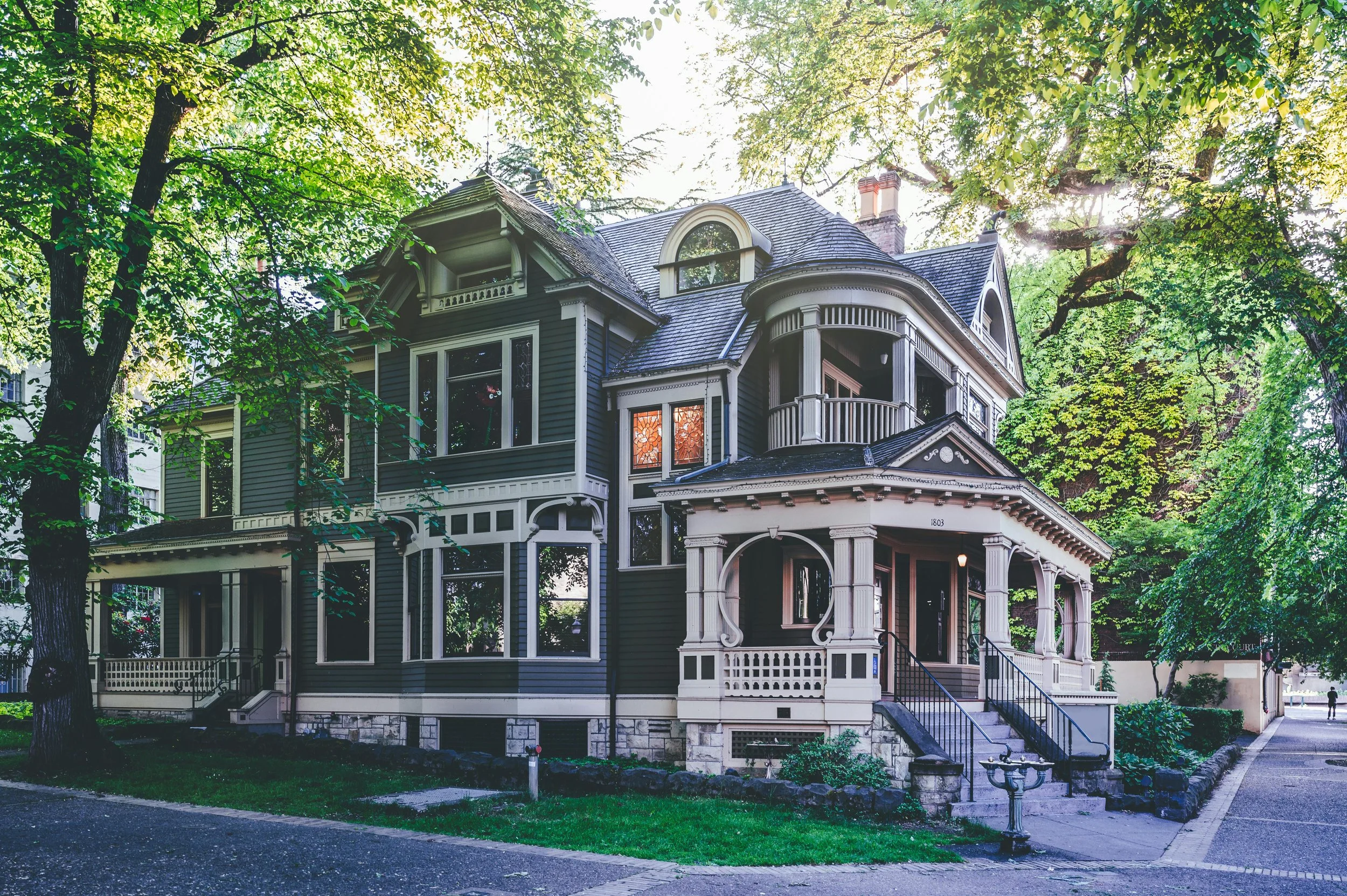 Exterior historical home - Villa's Pro Painting Twin Cities