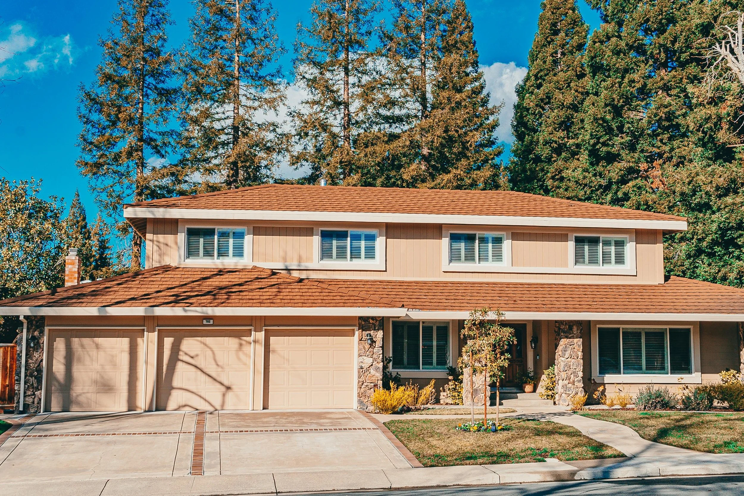 Exterior painting services in Shakopee, MN by Villa's Pro Painting
