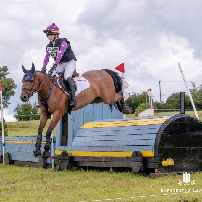 Our Kennedy Equi Products studs in action with Kate Barrett!  Thanks for always choosing our studs Kate!  Hope they bring you lots of luck this year! 

https://www.kennedyequi.com/studs
.
.
.
 #irishriders #irishmade #showjumpingongrass #makingyoureq