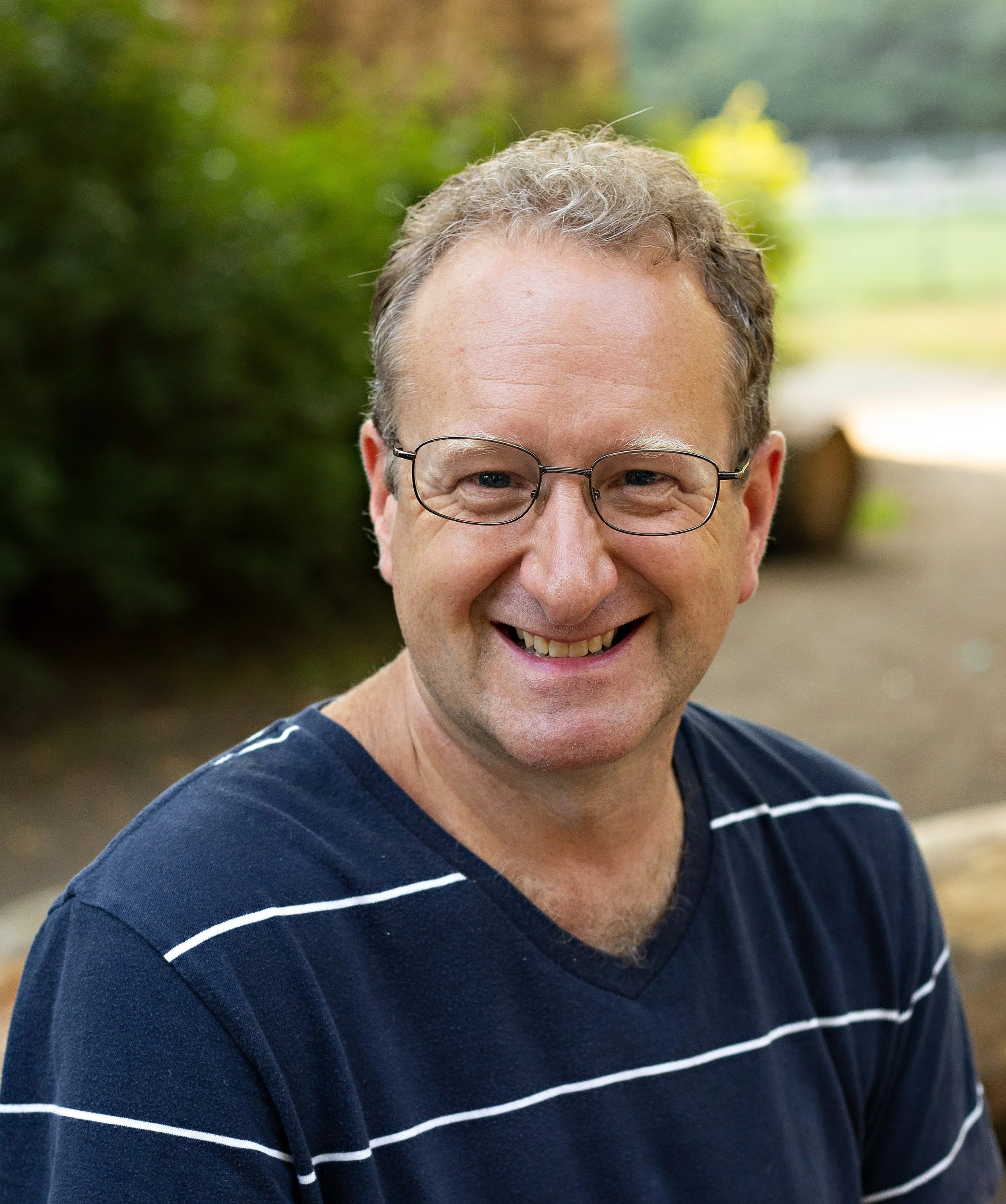 Becker Tom profile shoulders and head.jpg