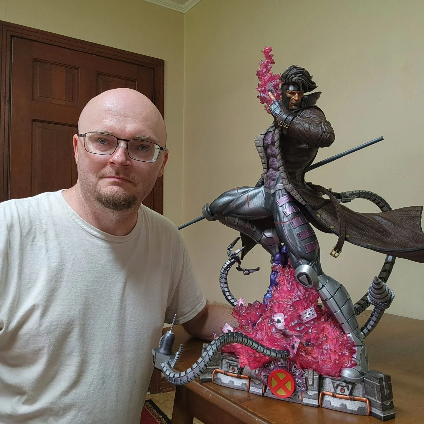 2 foot Gambit statue! Hand painted! 

@3dwickedart @tatesgaming @channingtatum #xmen #3dprinting #fanart #goawaydepression