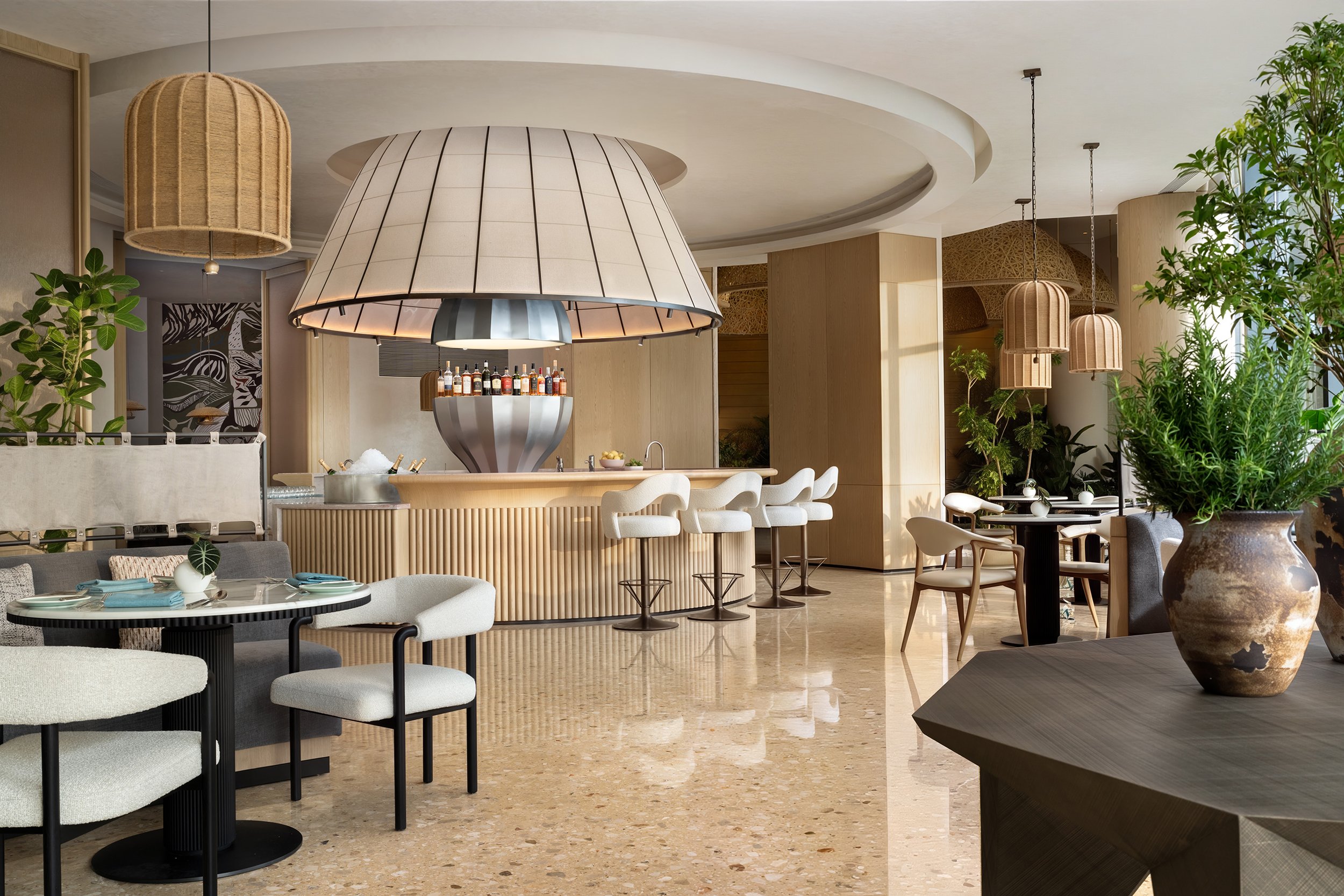 SOLA&LUNA All-Day Dining-Bar Station全日制餐厅-中心吧台.jpg
