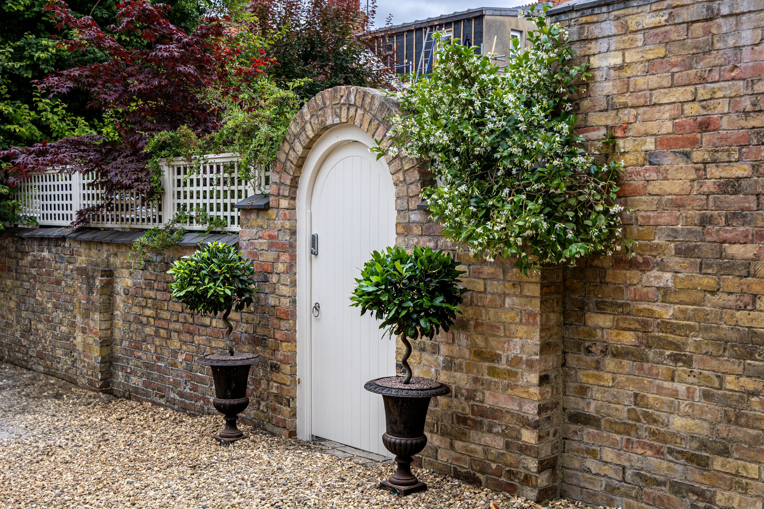 31-REAR GATE AND WALL.jpg