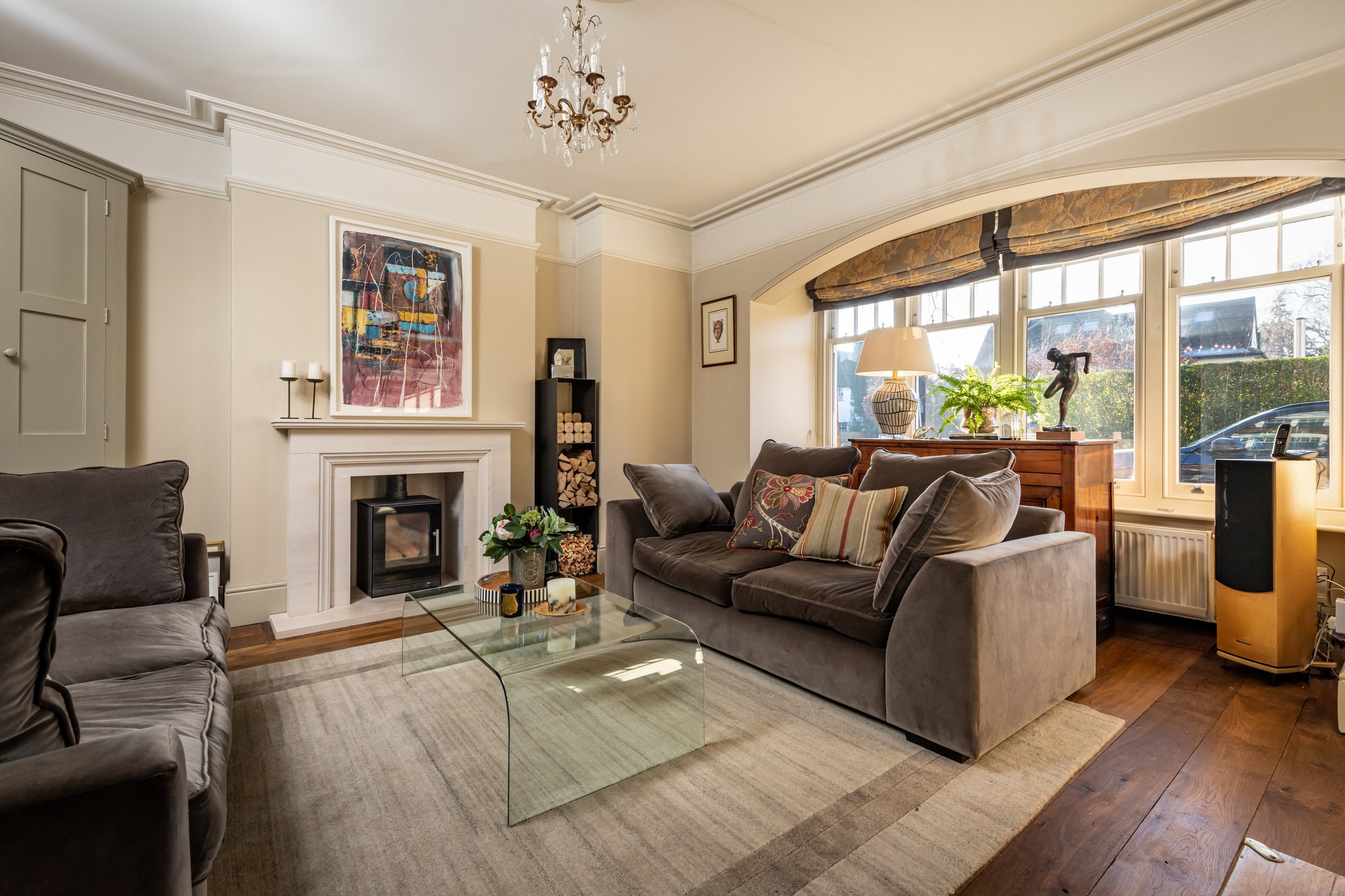 7-SITTING ROOM.jpg