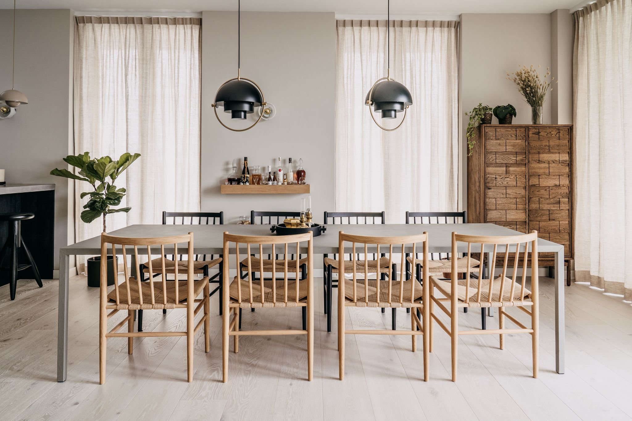 DIFFERENT TONES OF WOOD