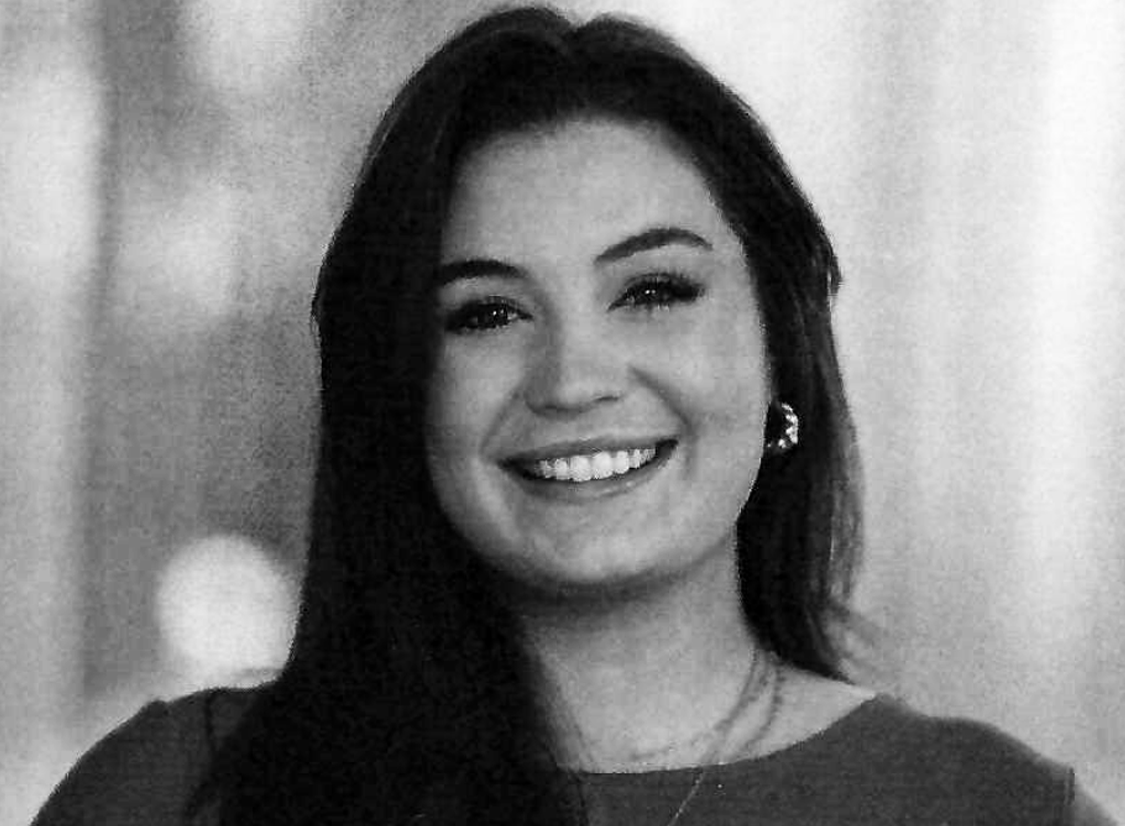 Iley Barnes - Vocal Division Winner