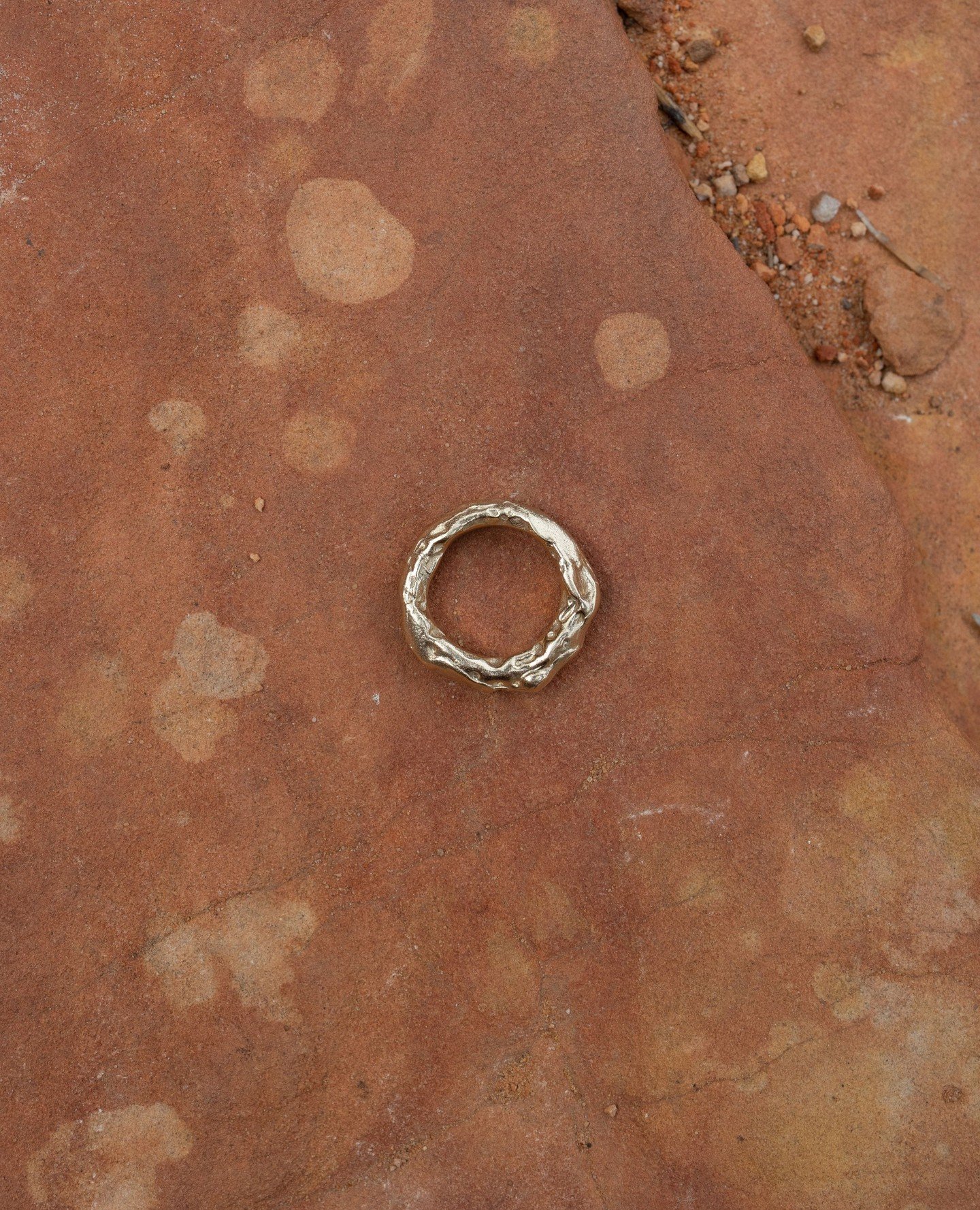 A final solid gold Ore Ring remains on the website, size L (5.5) ☄️