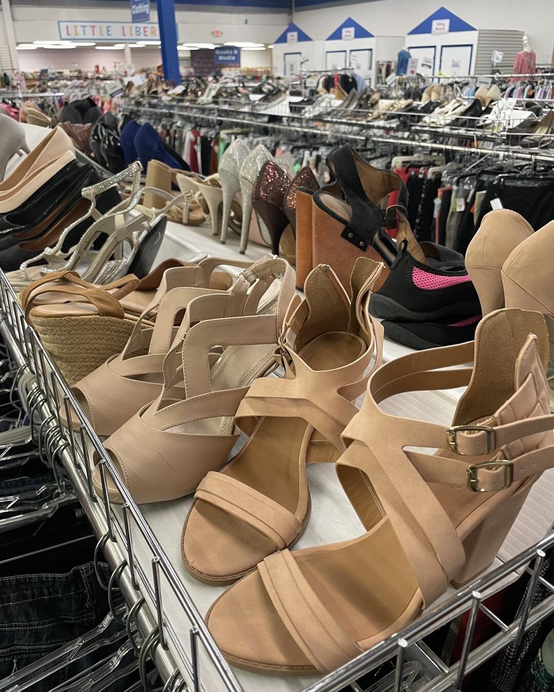 Get dressed up to go out for a fun dinner or friend&rsquo;s night while being thrifty about it! 

.
.
.
When you purchase, donate, or volunteer with any of our 7 thrift locations, you are directly supporting the work and mission of Liberty Ministries