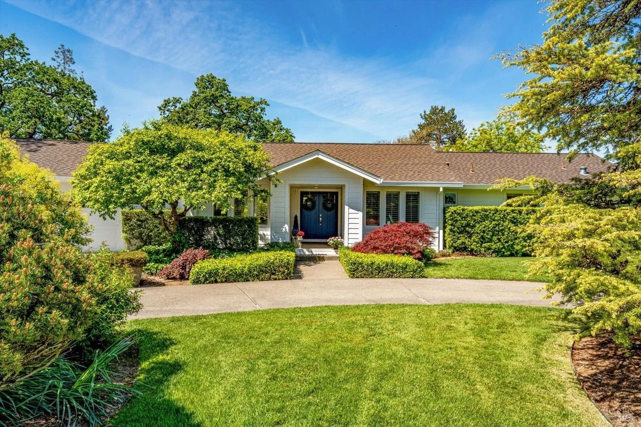 10 Oak Tree Dr