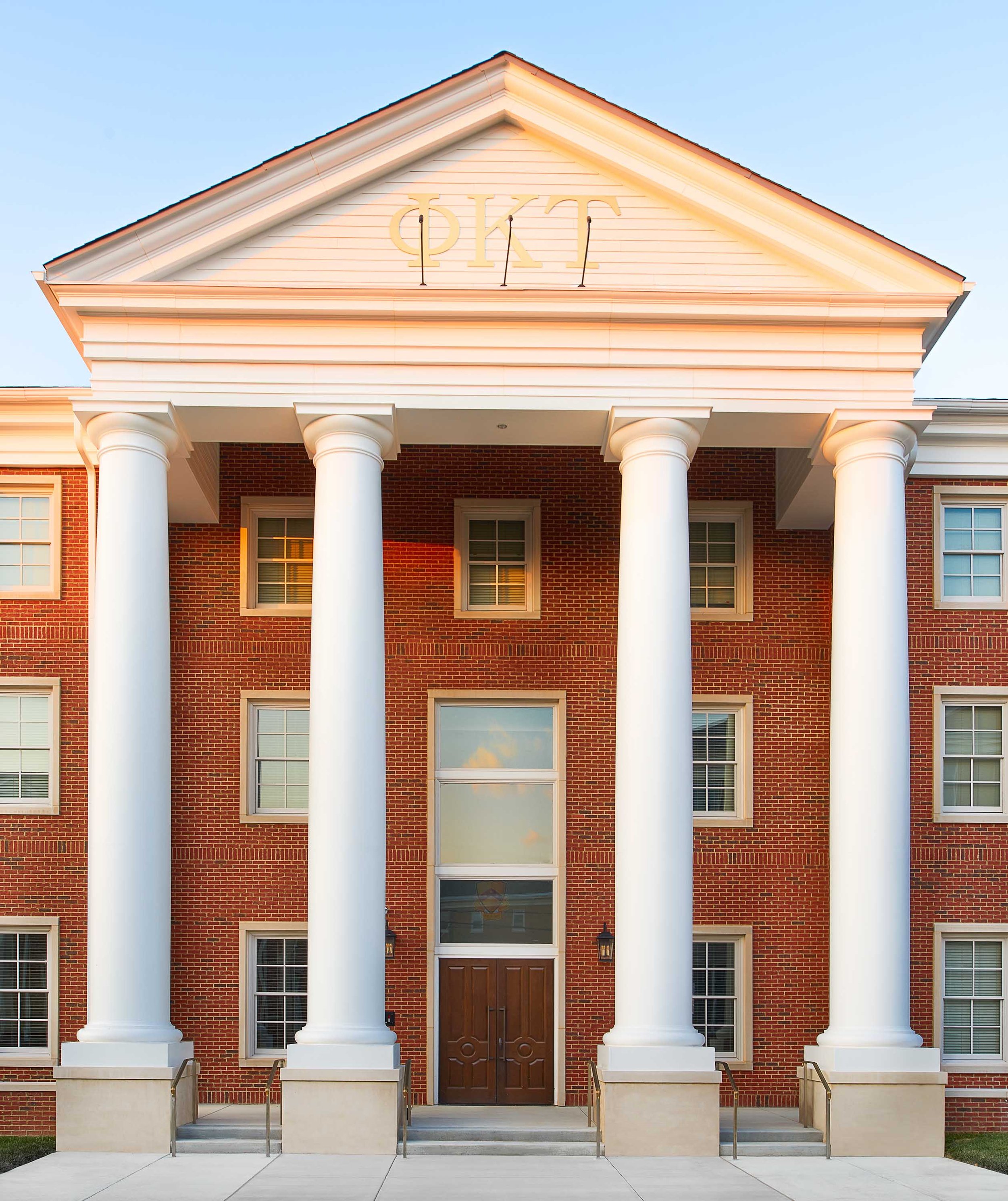 1825X Phi Kappa Tau_006.jpg