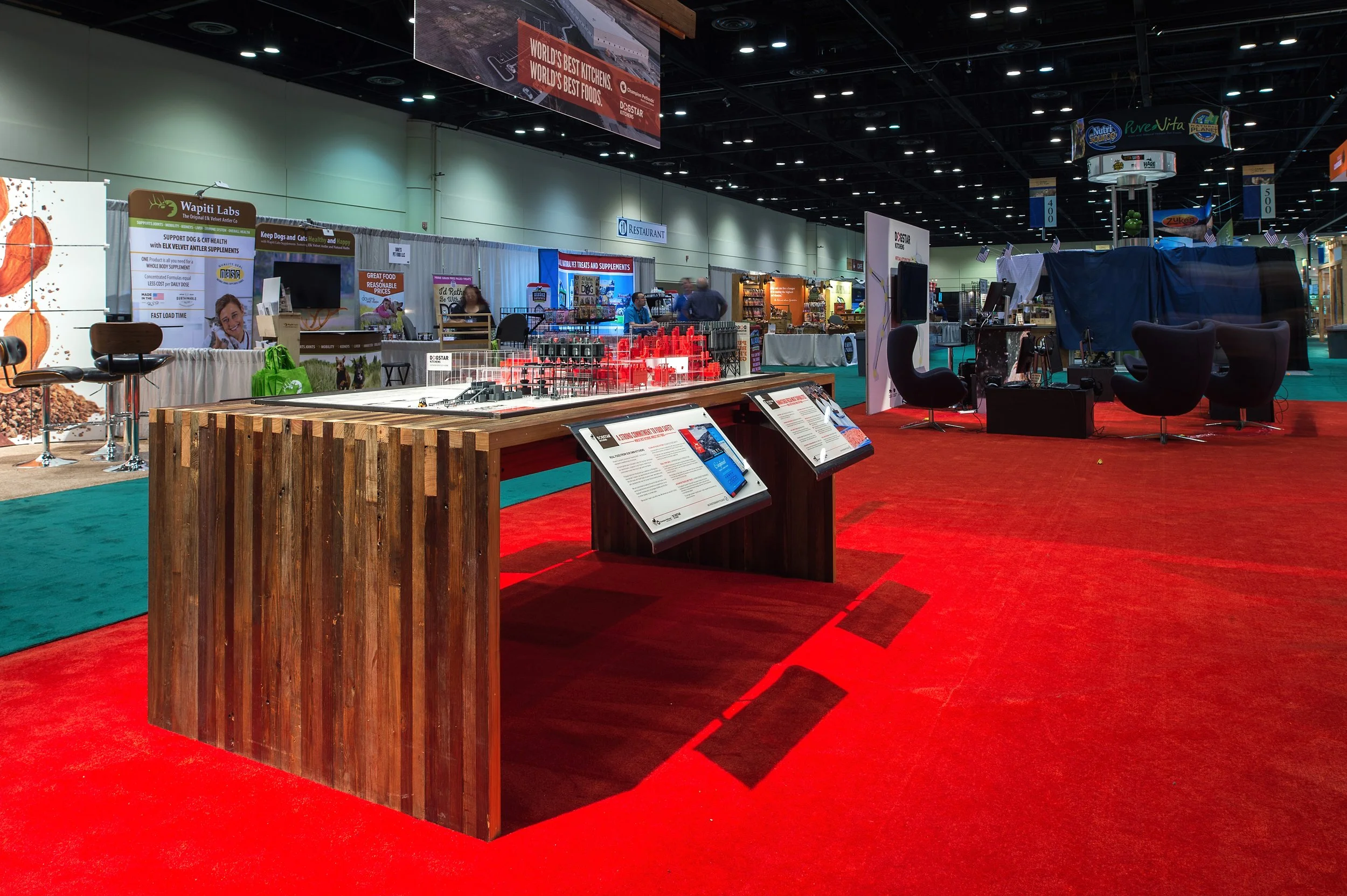 1602X Champion Petfood Tradeshow_010.jpg