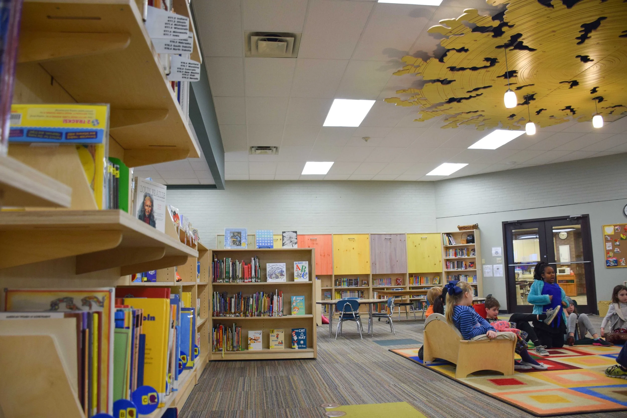 1514X Providence Elem Library_008.jpg
