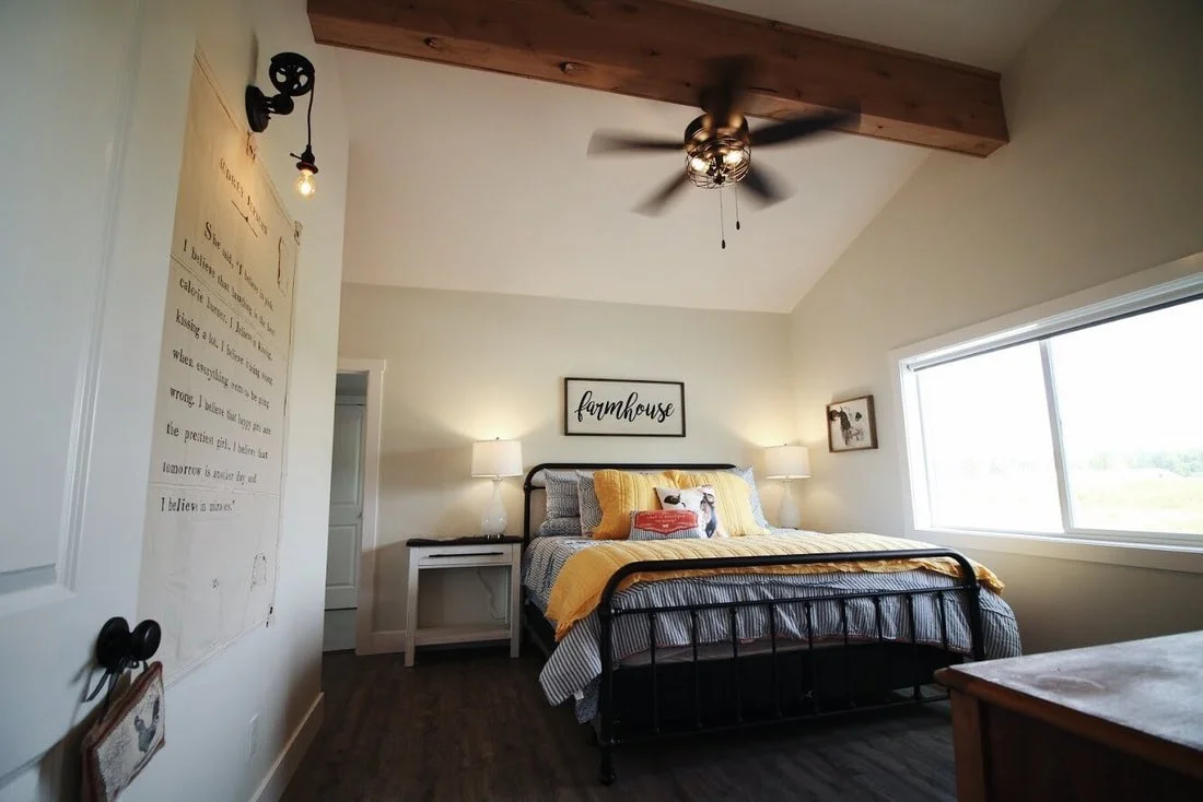 24-farmhouse-bedroom-1_orig.jpeg