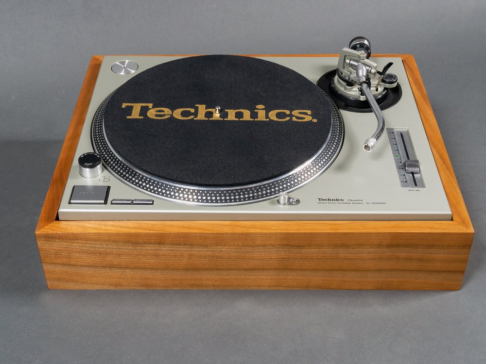 Wood Plinth for Technics Sl-1200 Turntable — Panel/Board Design